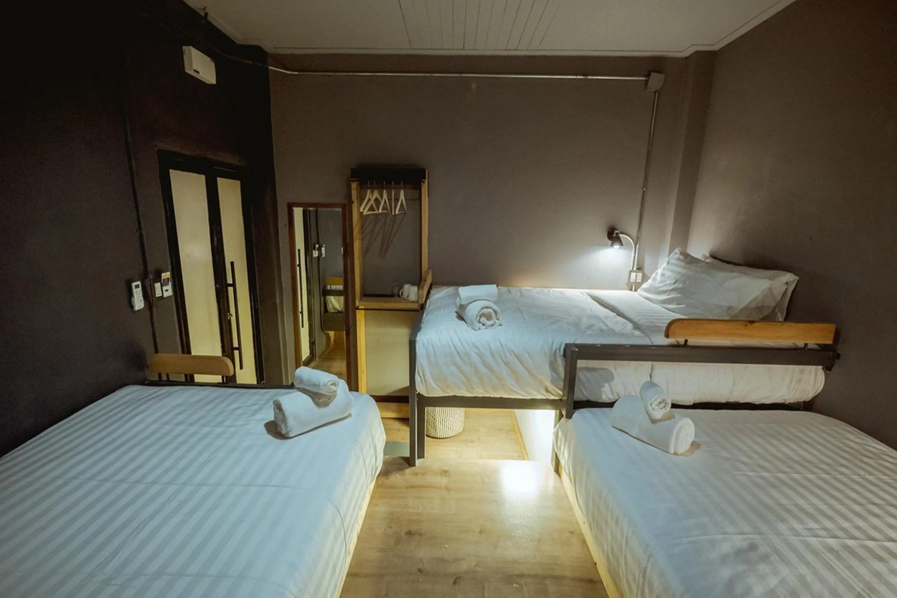 Bedroom, Bed in Zeds Hostel Bangkok