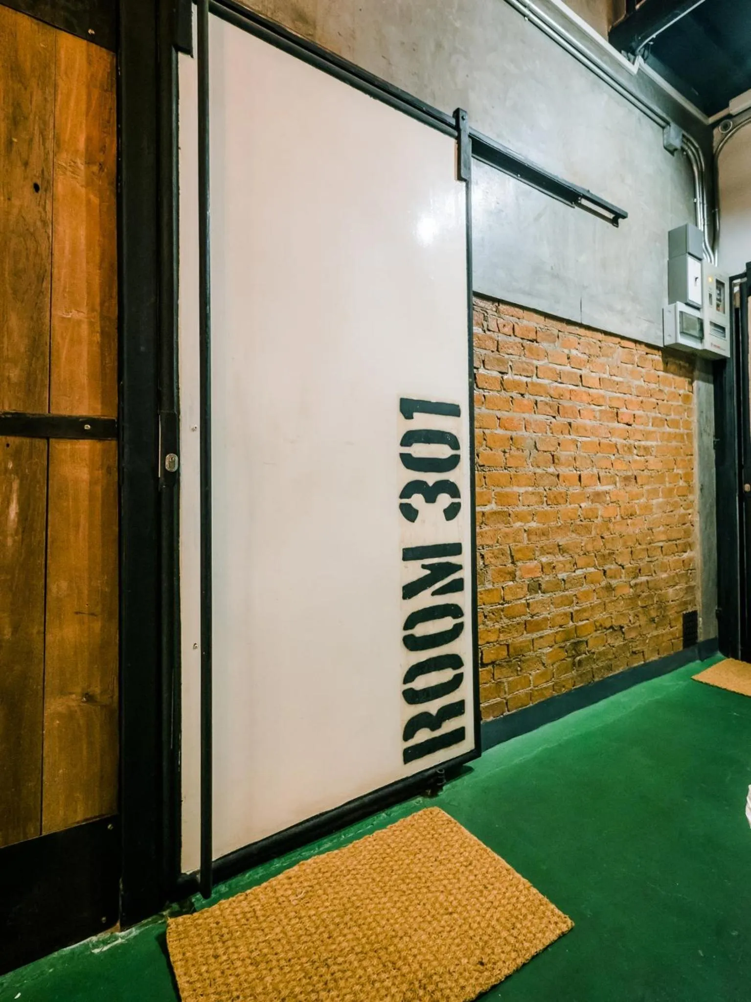 Area and facilities in Zeds Hostel Bangkok