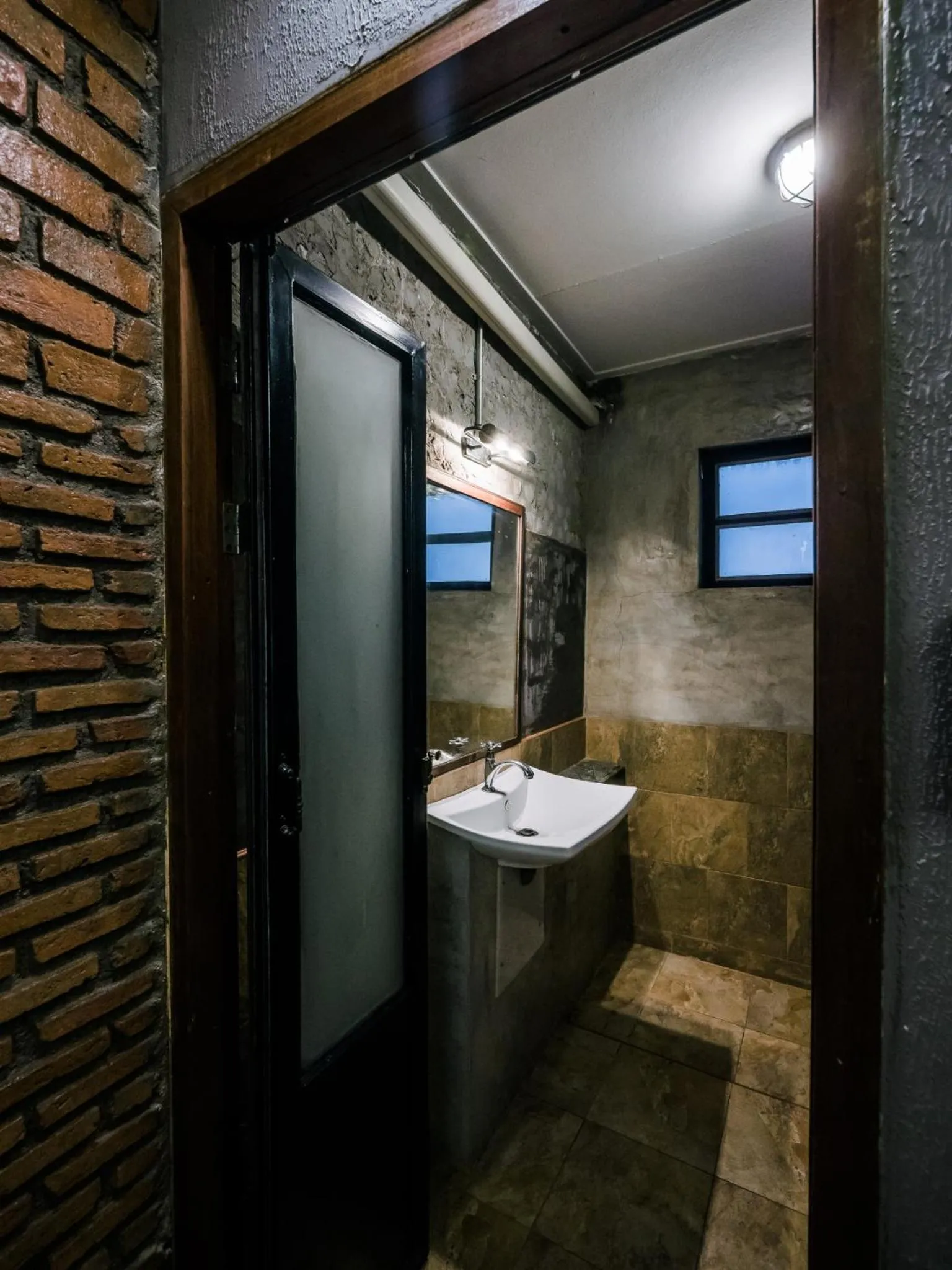 Bathroom in Zeds Hostel Bangkok