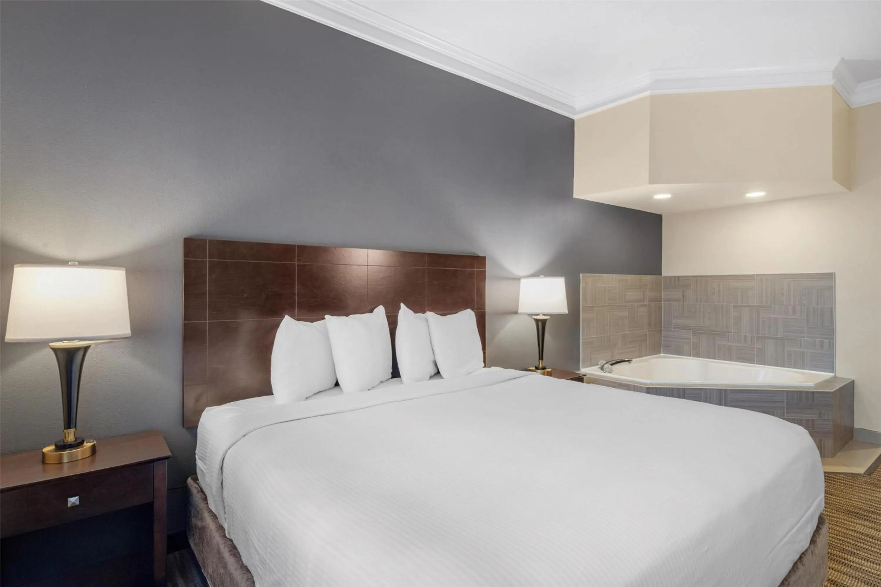 Bedroom, Bed in Best Western Augusta West