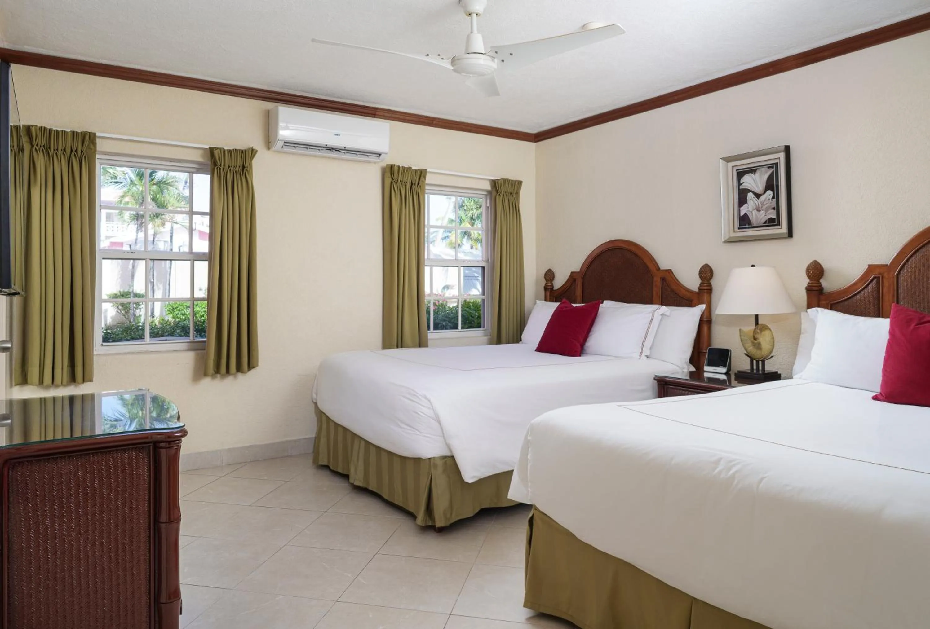 Bedroom, Bed in Southern Palms Beach Club