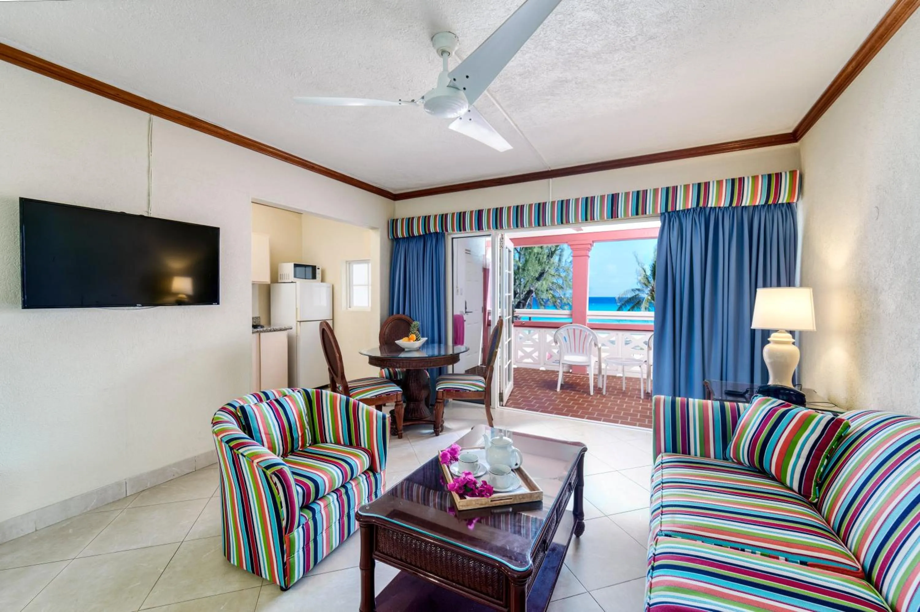 Living room in Southern Palms Beach Club