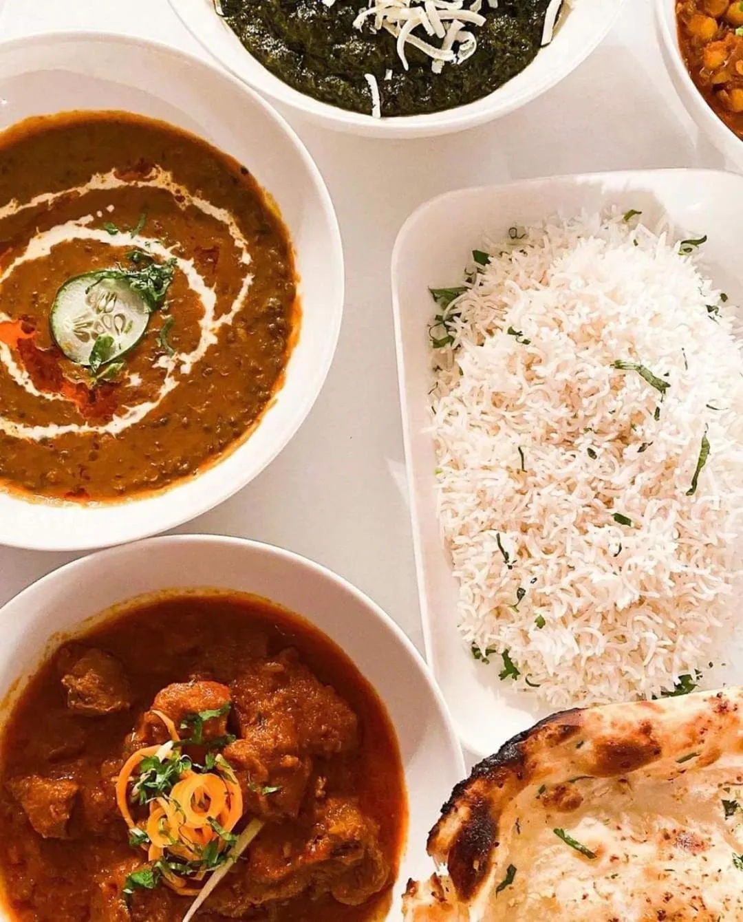 Dinner in The Strand Hotel, the former residence of Oscar Wilde