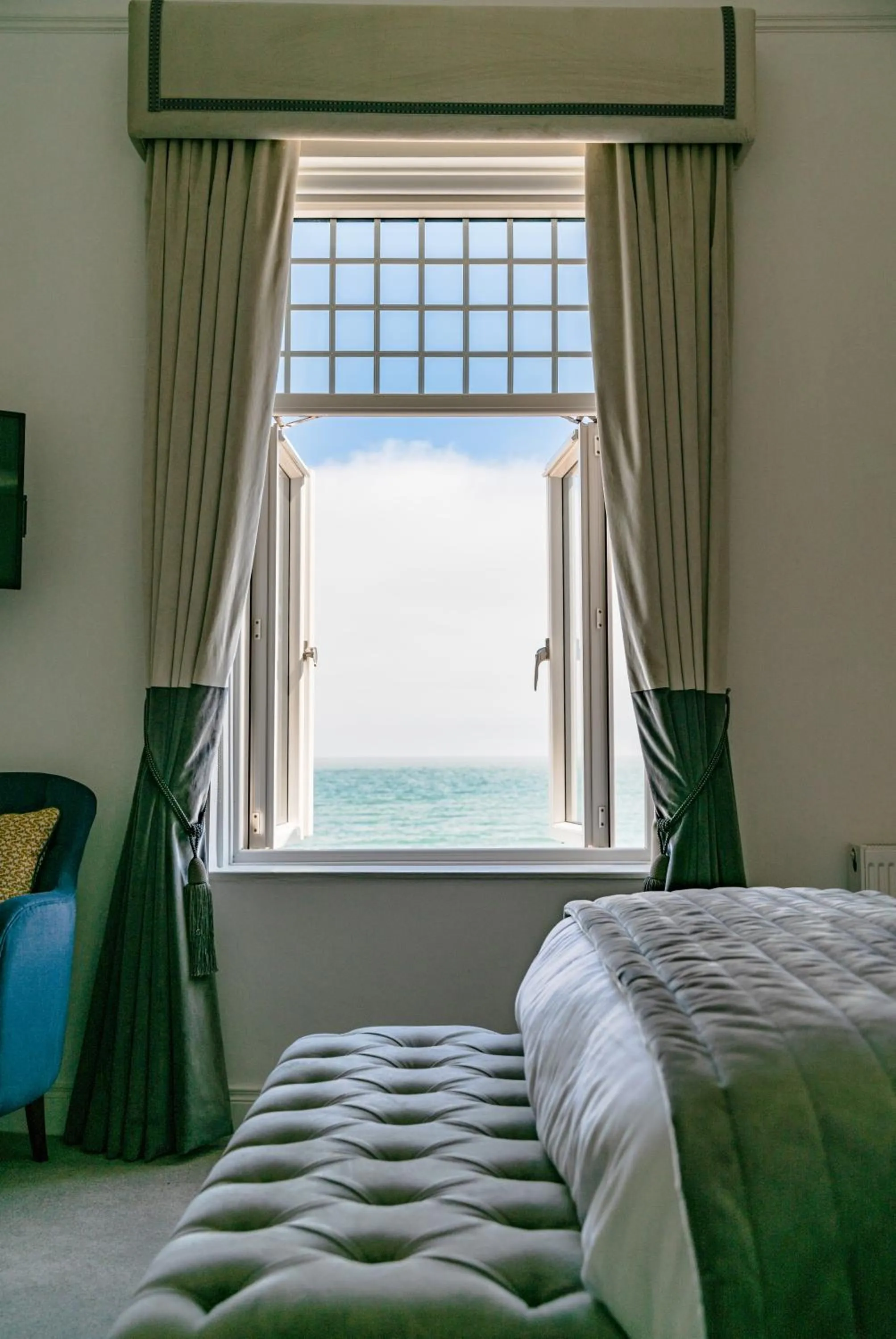 Bedroom, Bed in The Strand Hotel, the former residence of Oscar Wilde