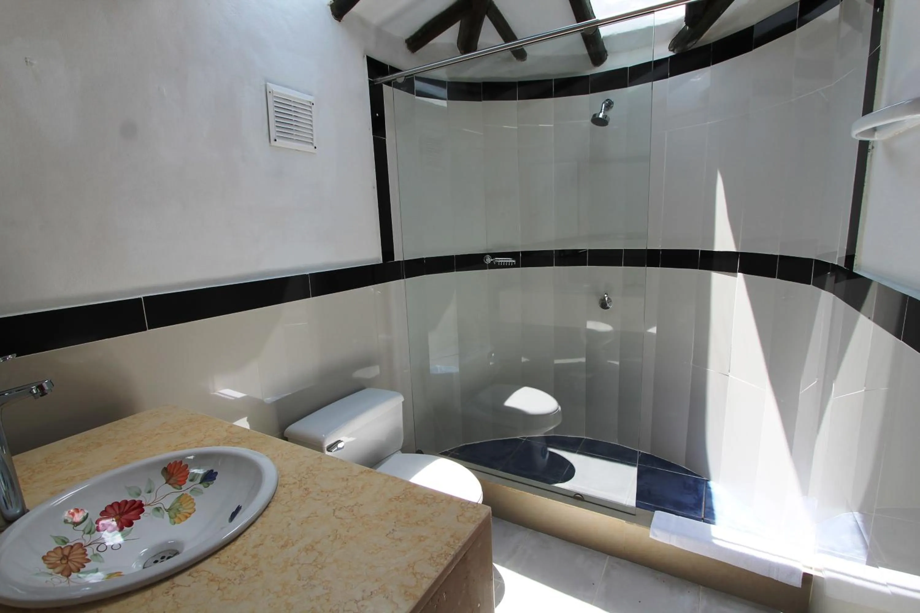 ApartaSuites Arcoiris