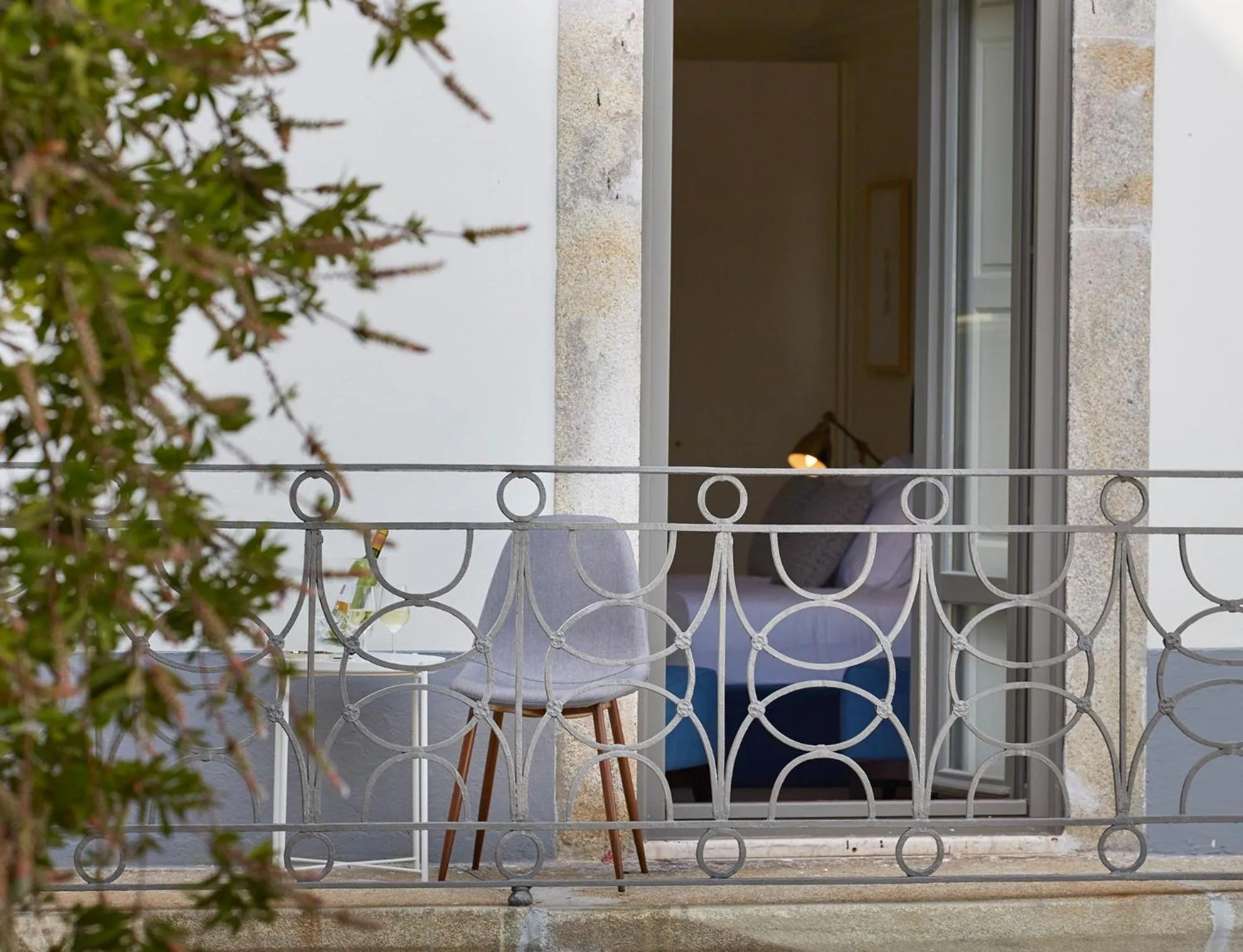 Photo of the whole room in Porto Downtown Lovers Suites: Bombarda 451