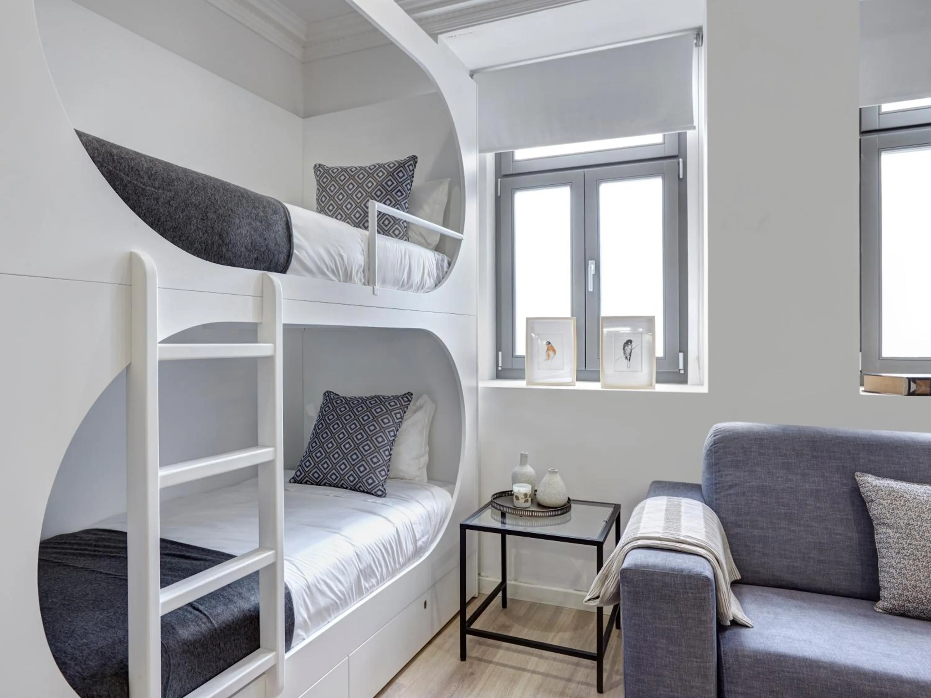 Bedroom, Bed in Porto Downtown Lovers Suites: Bombarda 451