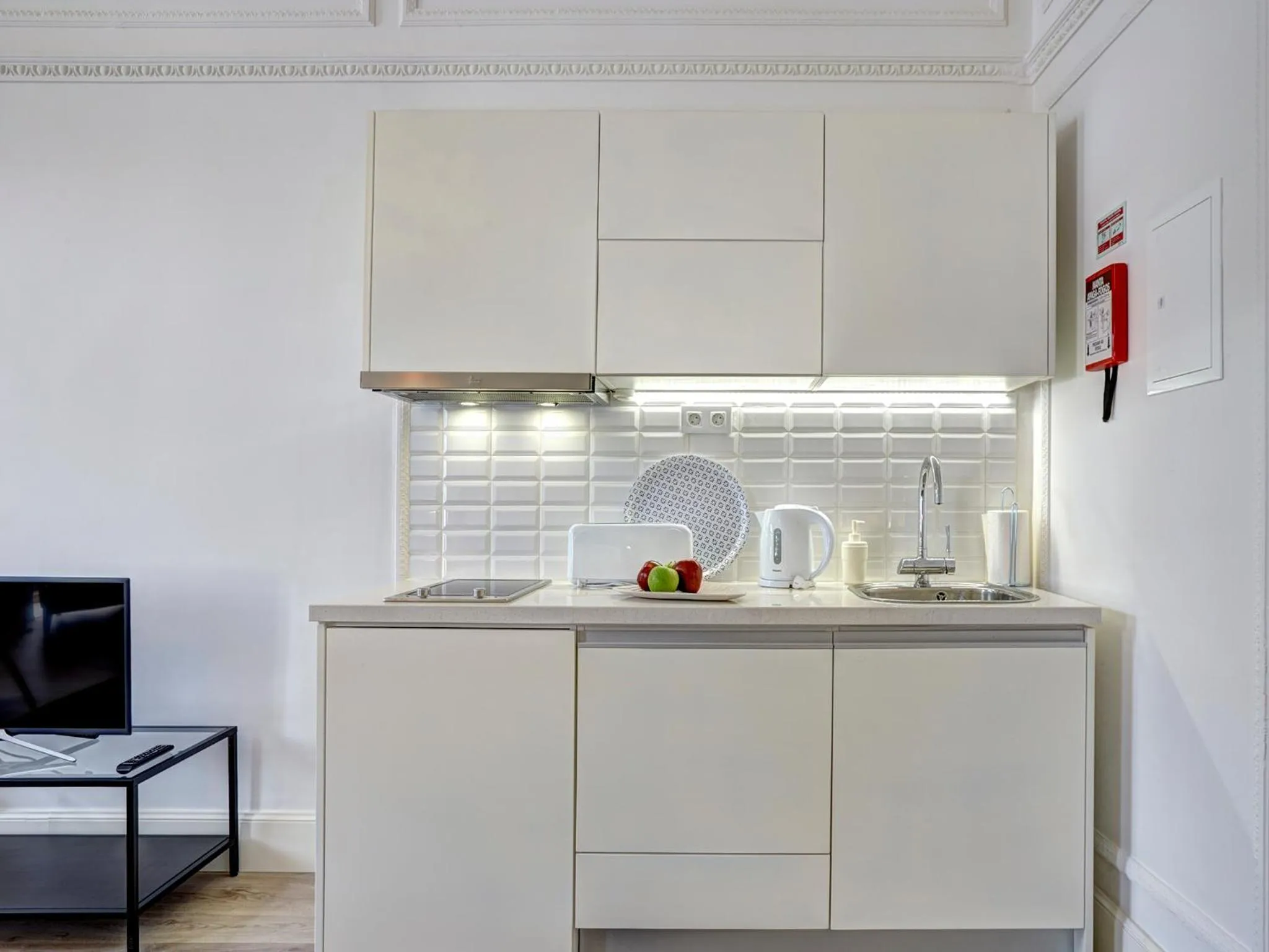 Kitchen or kitchenette in Porto Downtown Lovers Suites: Bombarda 451