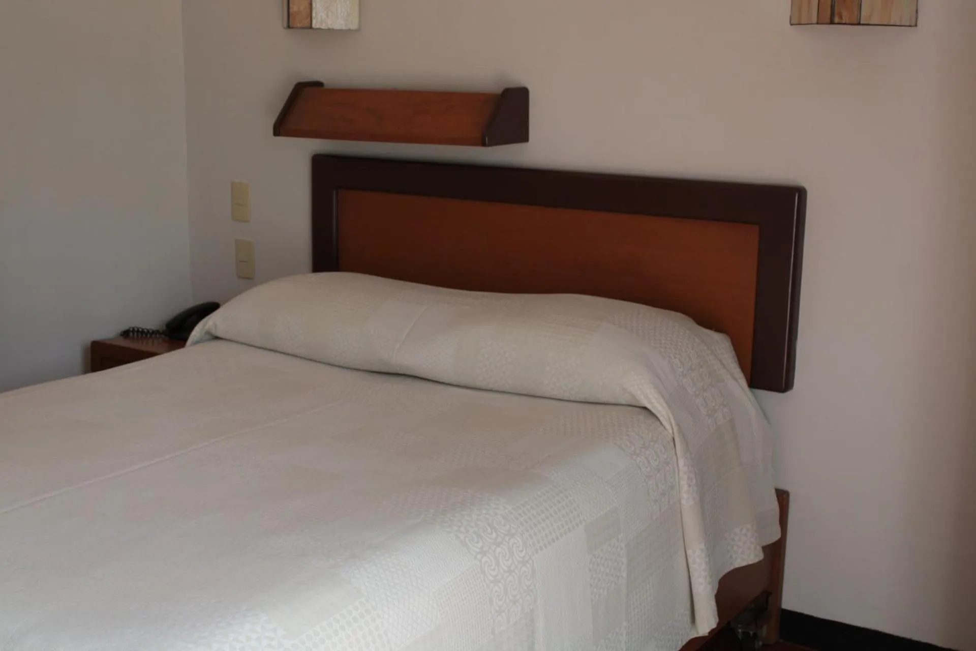 Bed in Hotel Ilebal Cuernavaca Centro - lugar con encanto!