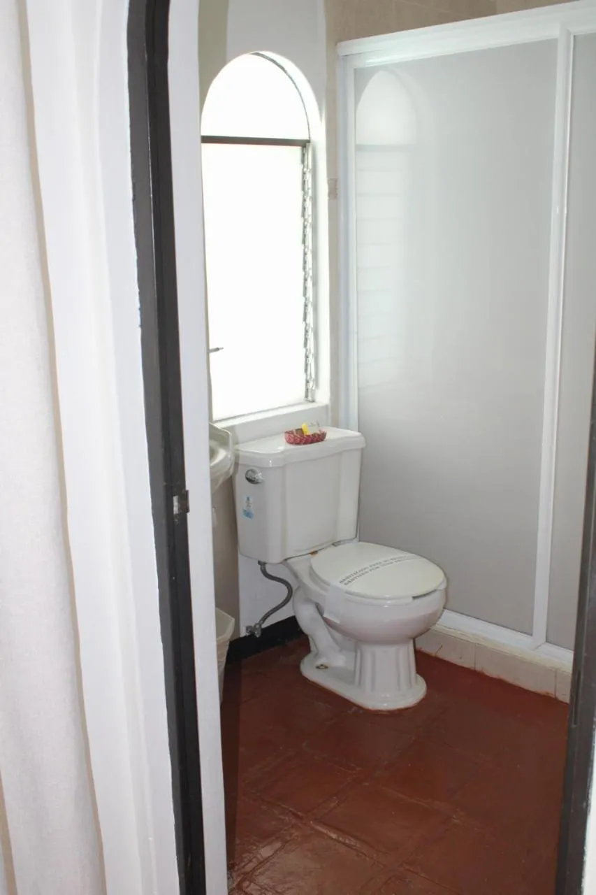 Bathroom in Hotel Ilebal Cuernavaca Centro - lugar con encanto!