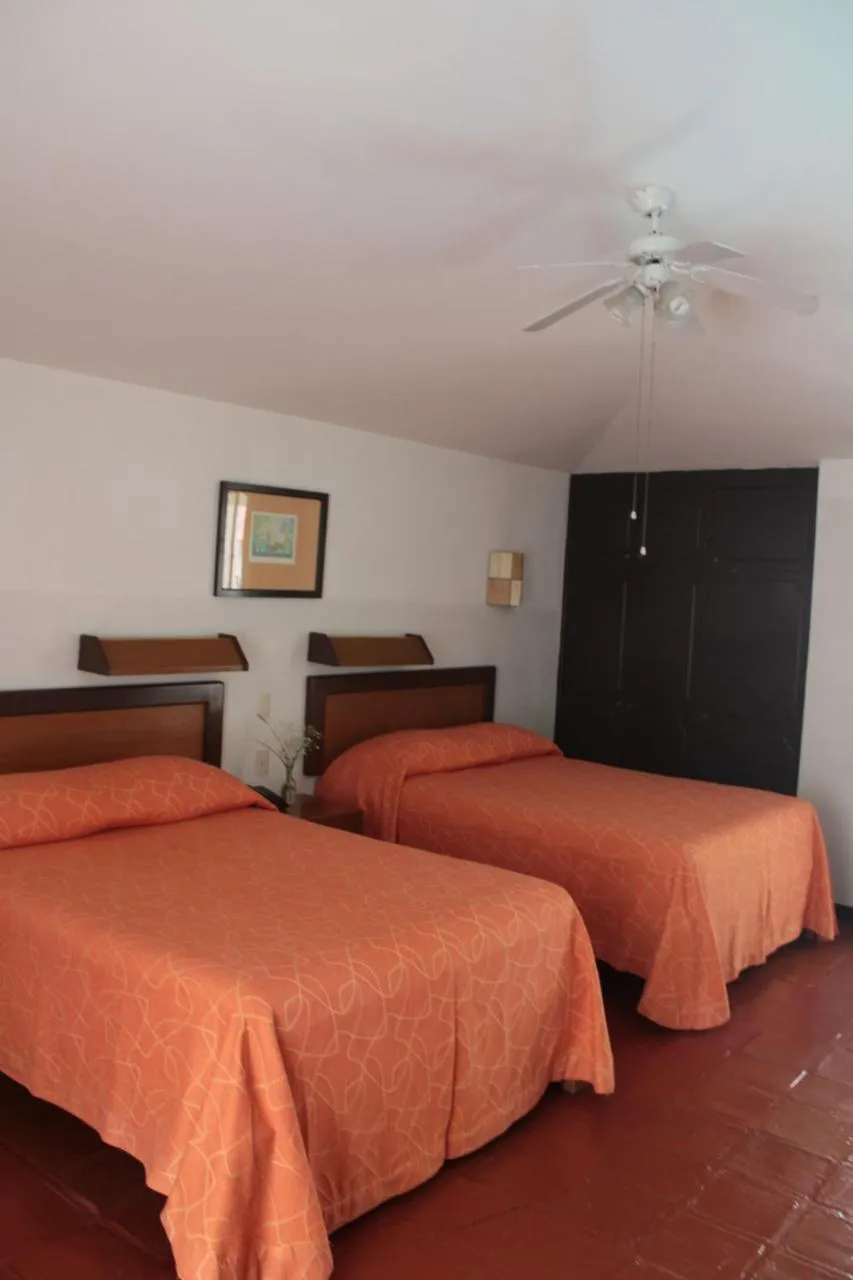 Bedroom, Bed in Hotel Ilebal Cuernavaca Centro - lugar con encanto!