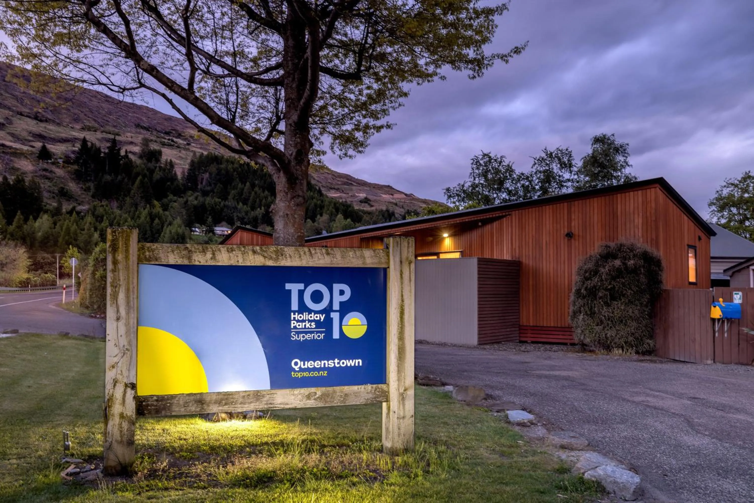 Property logo or sign in Queenstown Top 10 Holiday Park