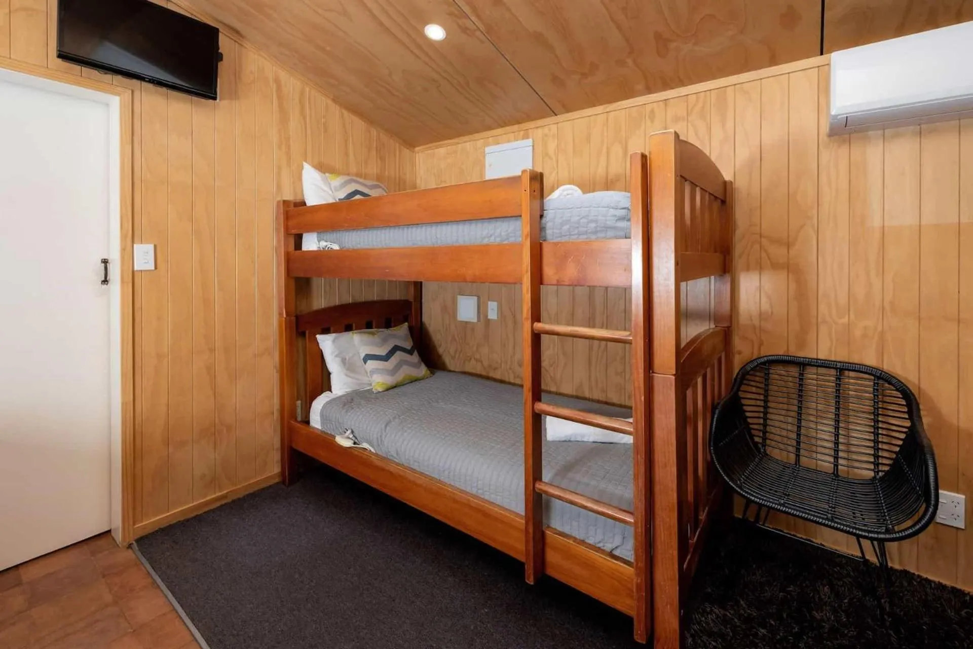 Bed in Queenstown Top 10 Holiday Park