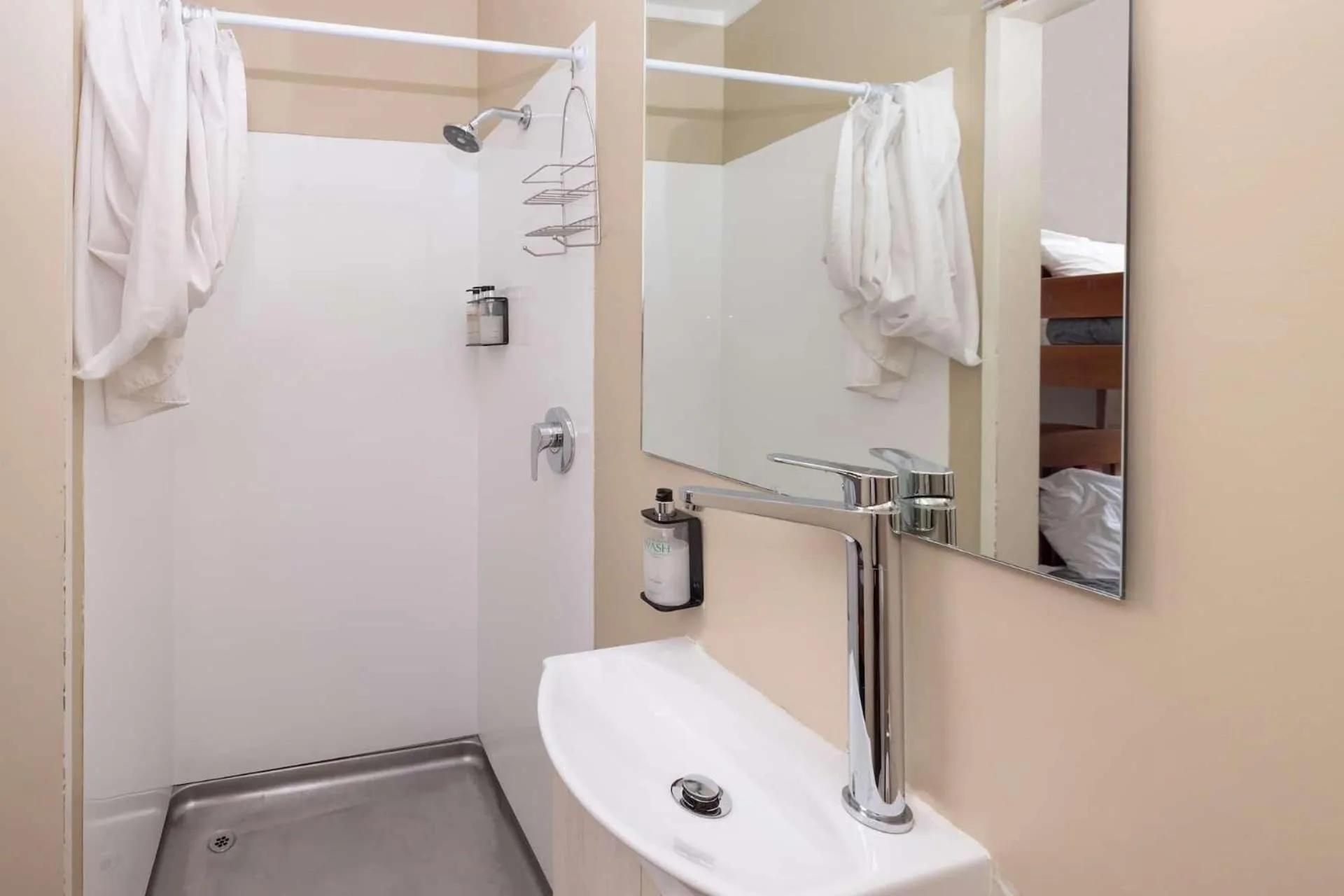 Shower in Queenstown Top 10 Holiday Park