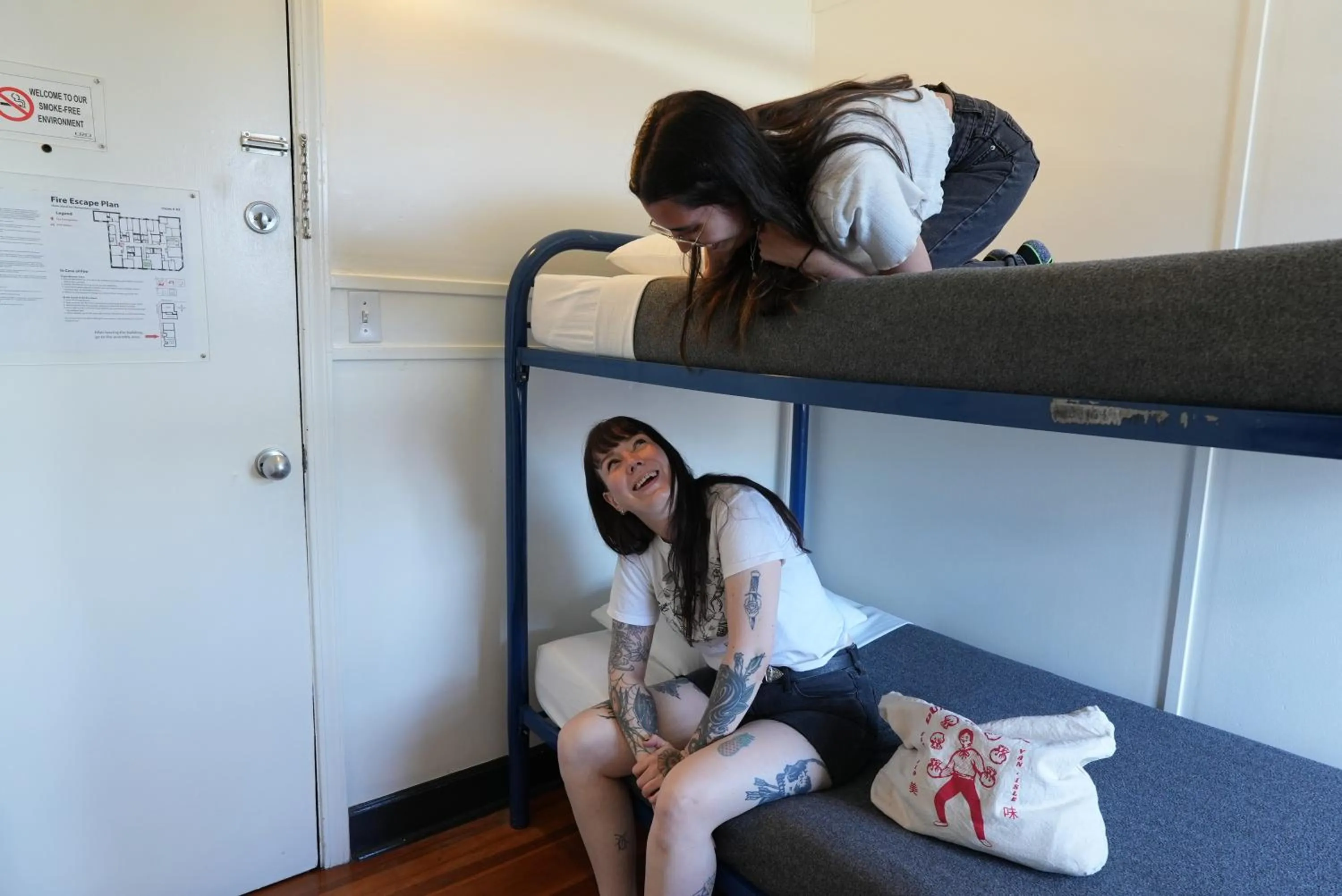 Bed in Ocean Island Inn | Backpackers | Suites