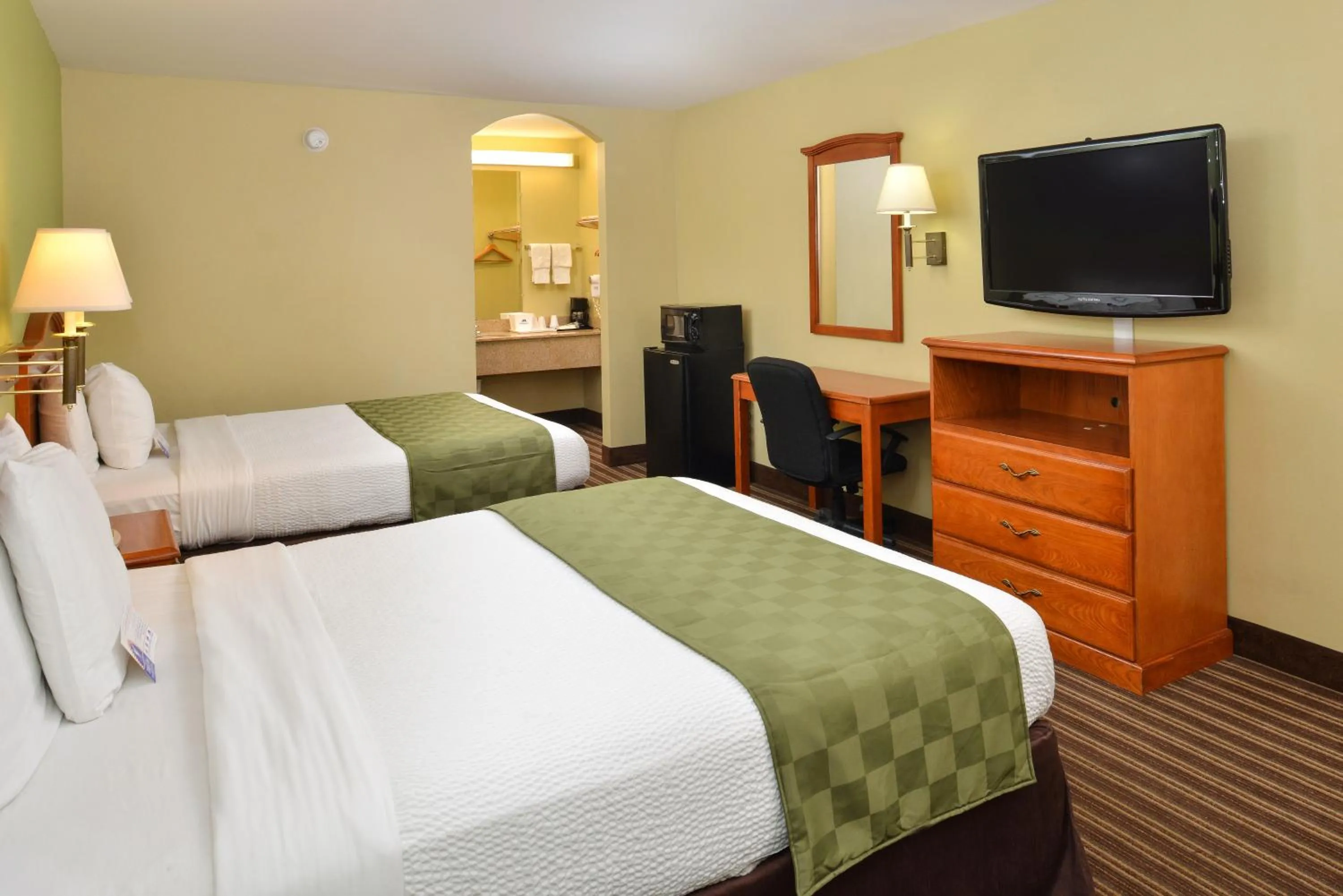 Bedroom, Bed in Americas Best Value Inn and Suites Little Rock