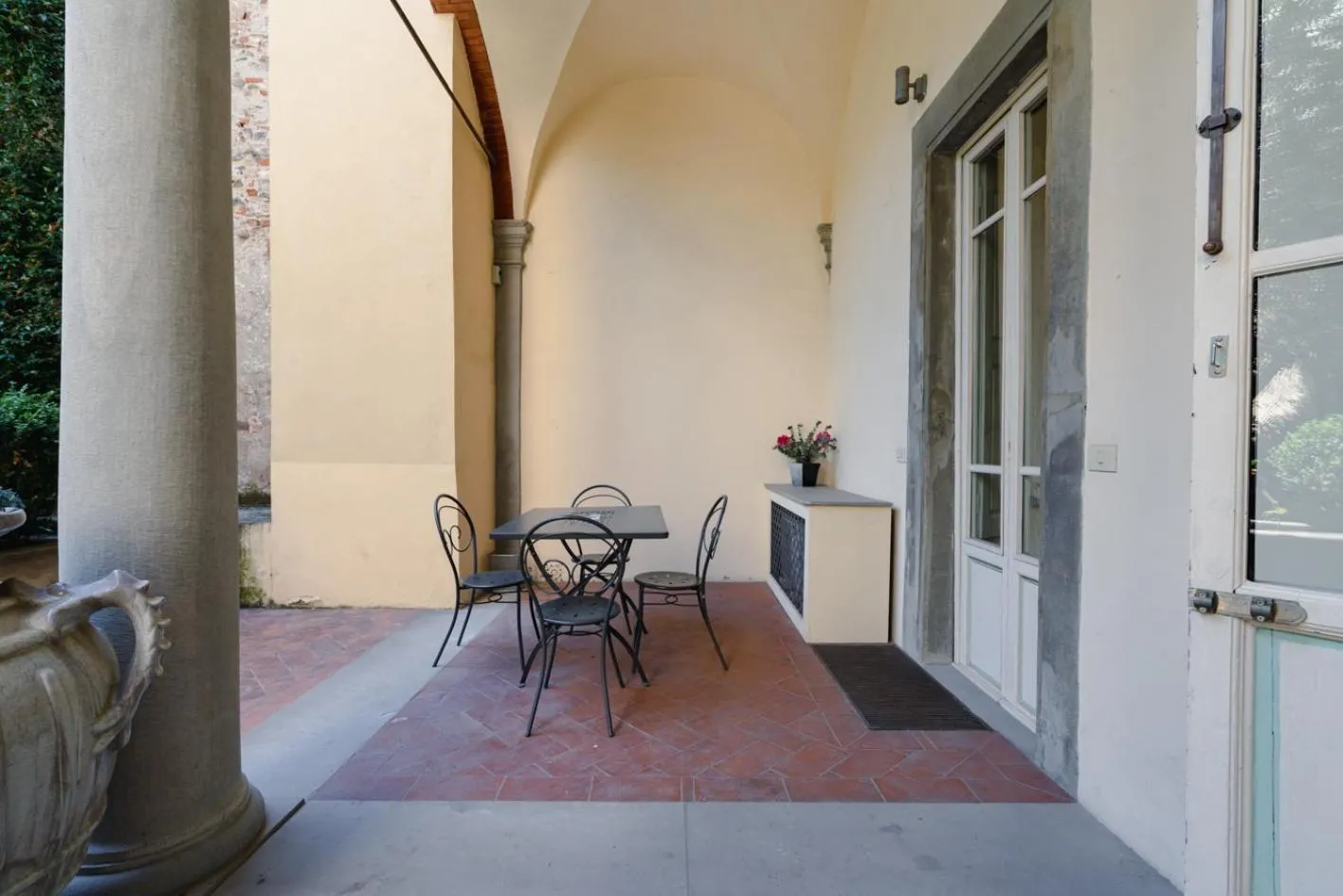 Piazza Dei Ciompi With Private Garden