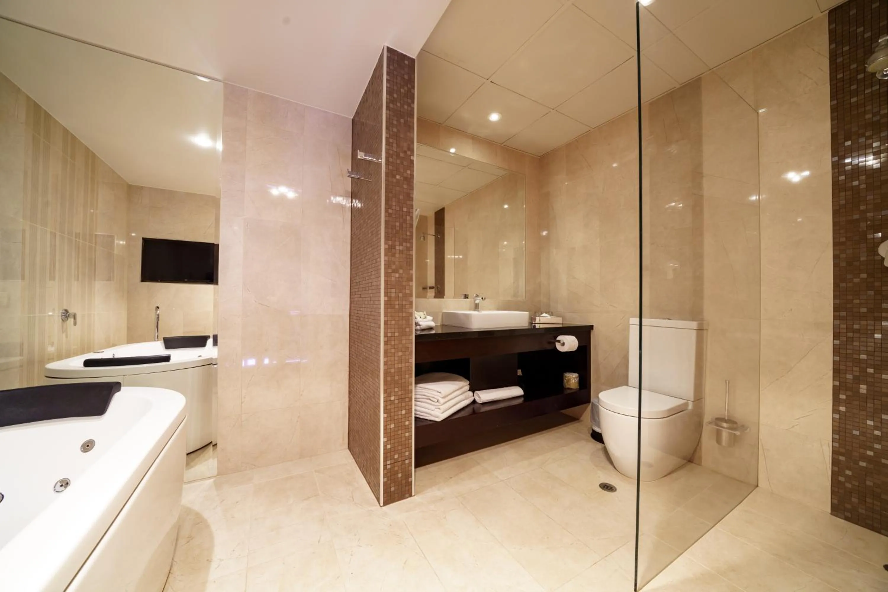 Bathroom in Arkaba Hotel