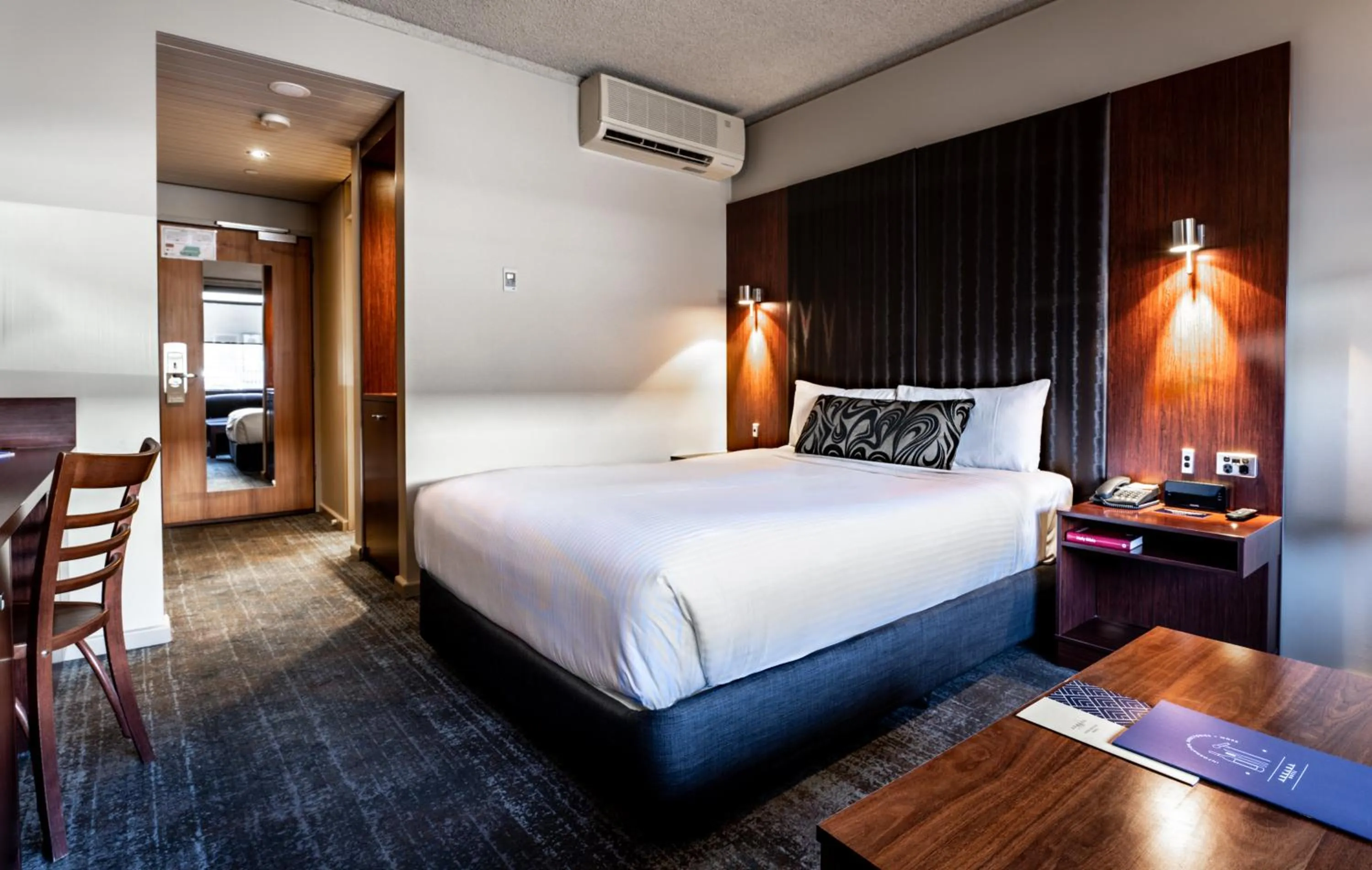 Bedroom, Bed in Arkaba Hotel