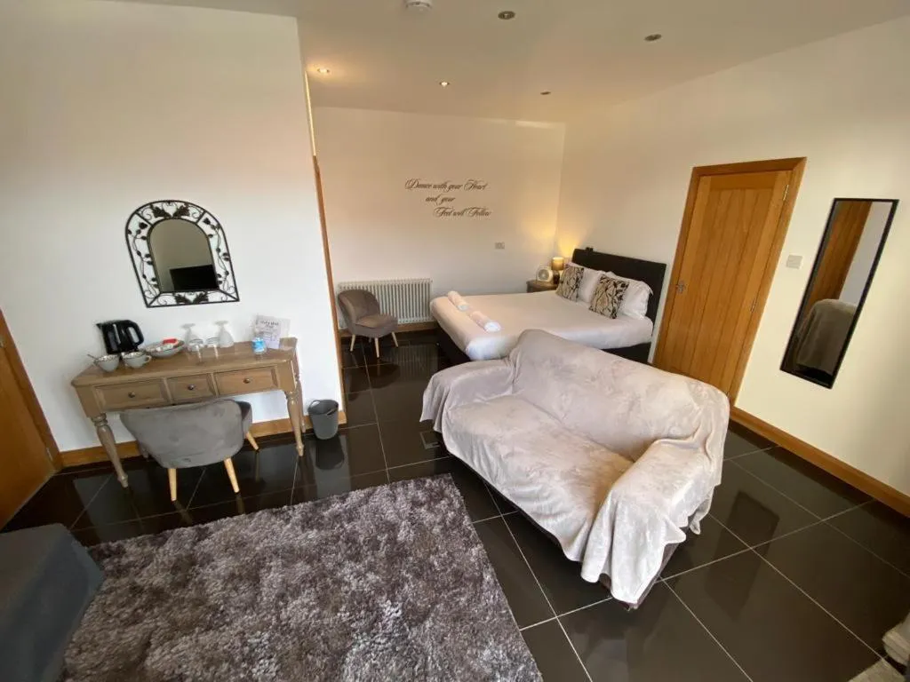 Bedroom, Bed in The Old Mill Rooms