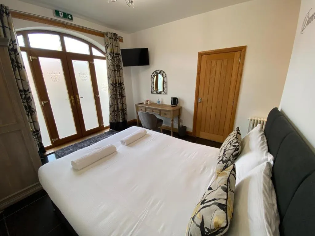 Bedroom, Bed in The Old Mill Rooms