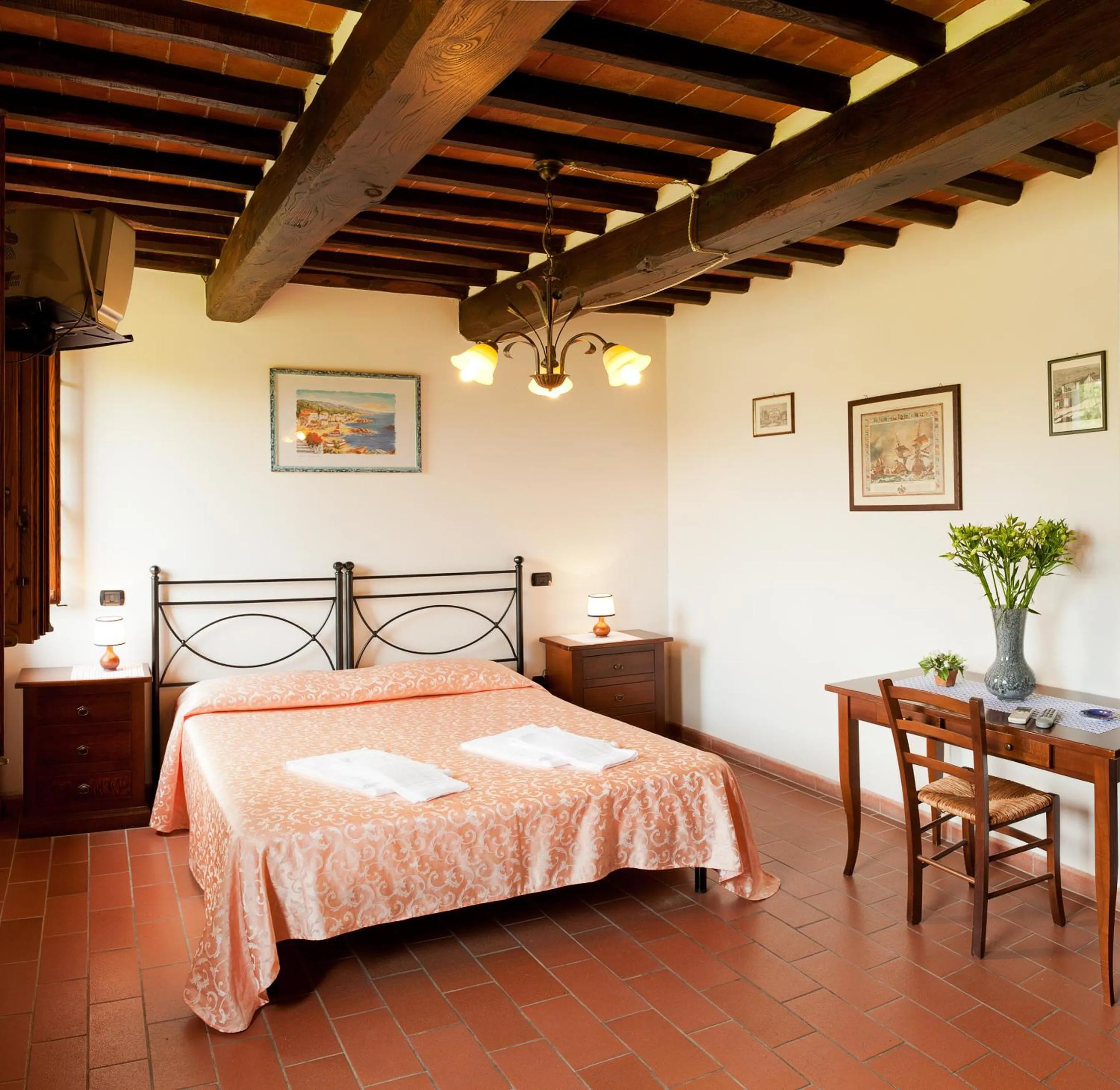 Bed in Agriturismo Casolare Lucchese