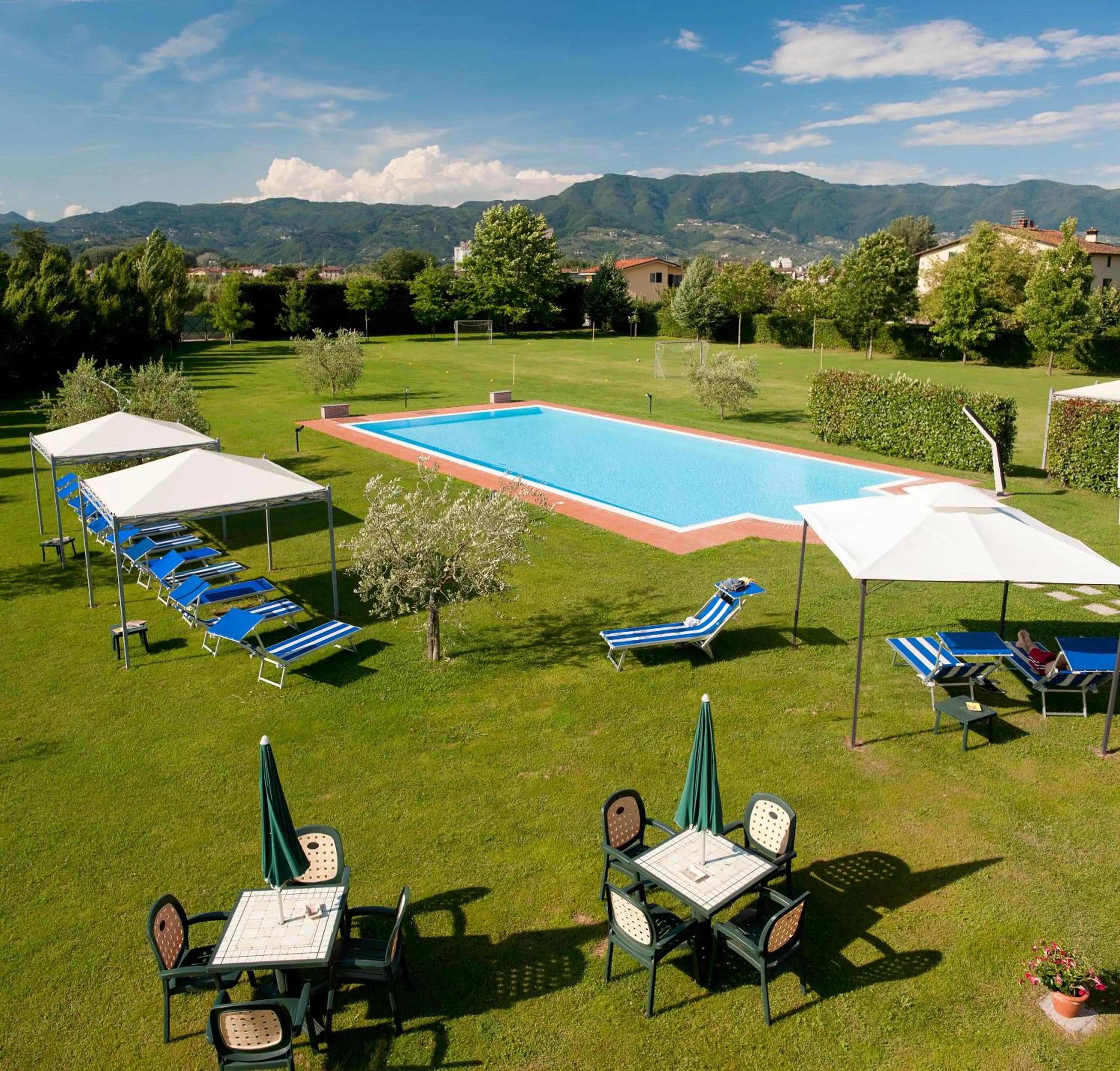 Swimming pool in Agriturismo Casolare Lucchese