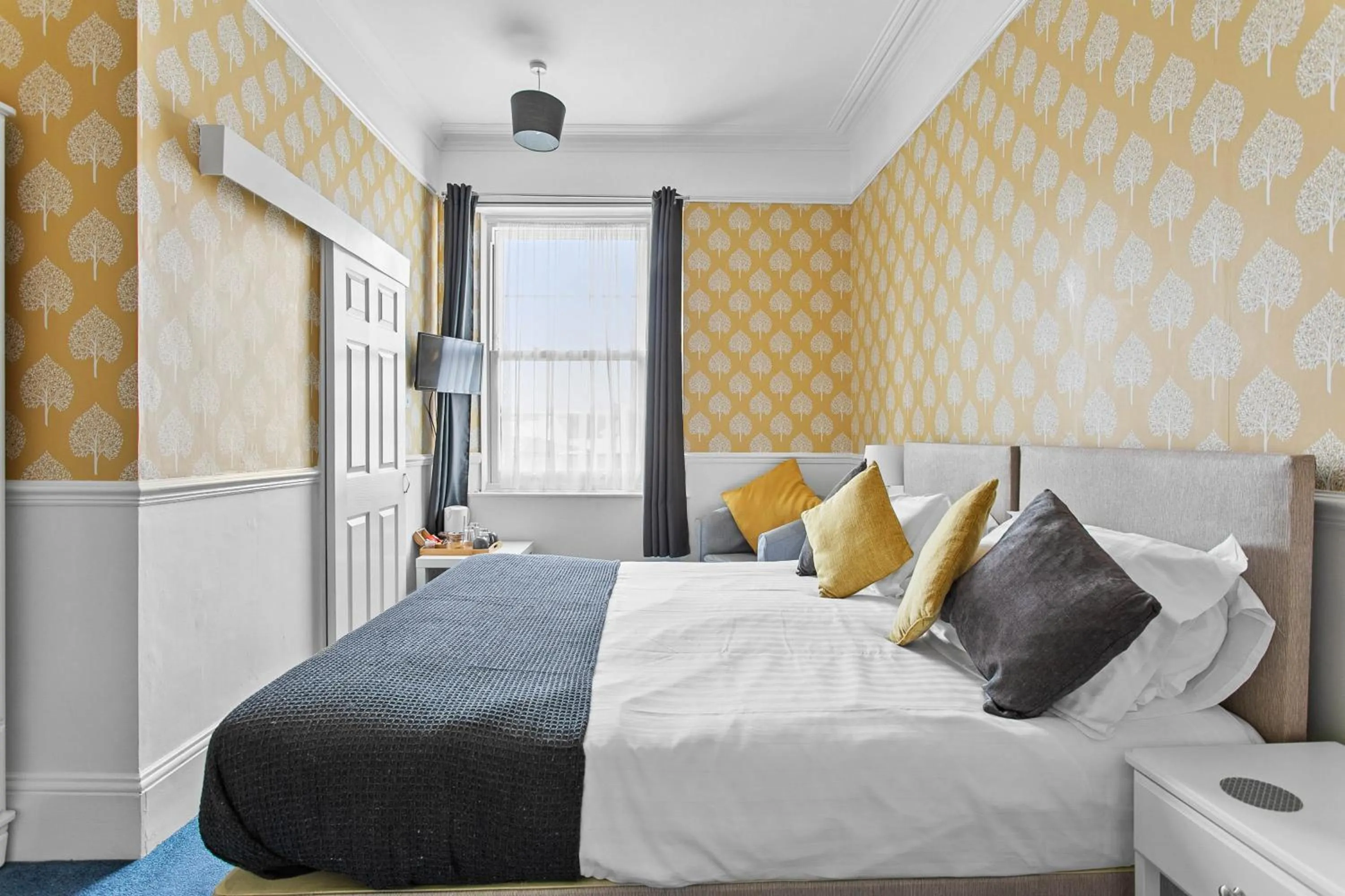 Bedroom, Bed in The Belmont