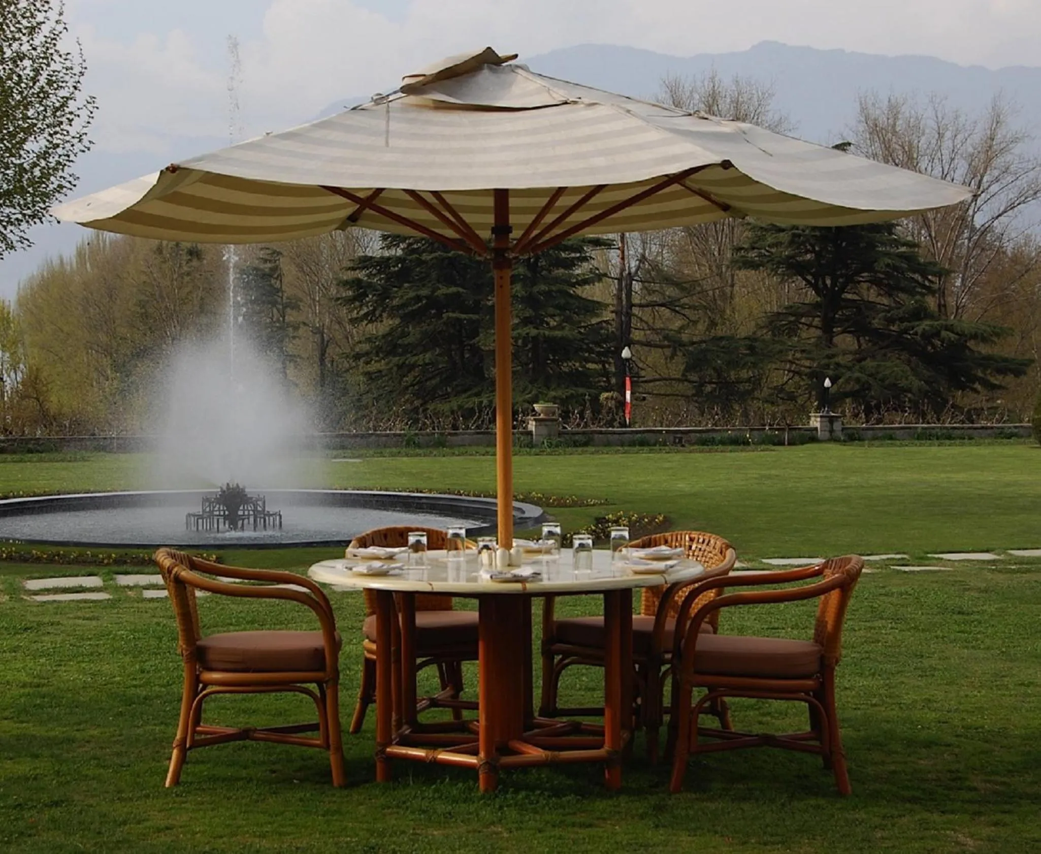 Garden in The LaLit Grand Palace Srinagar