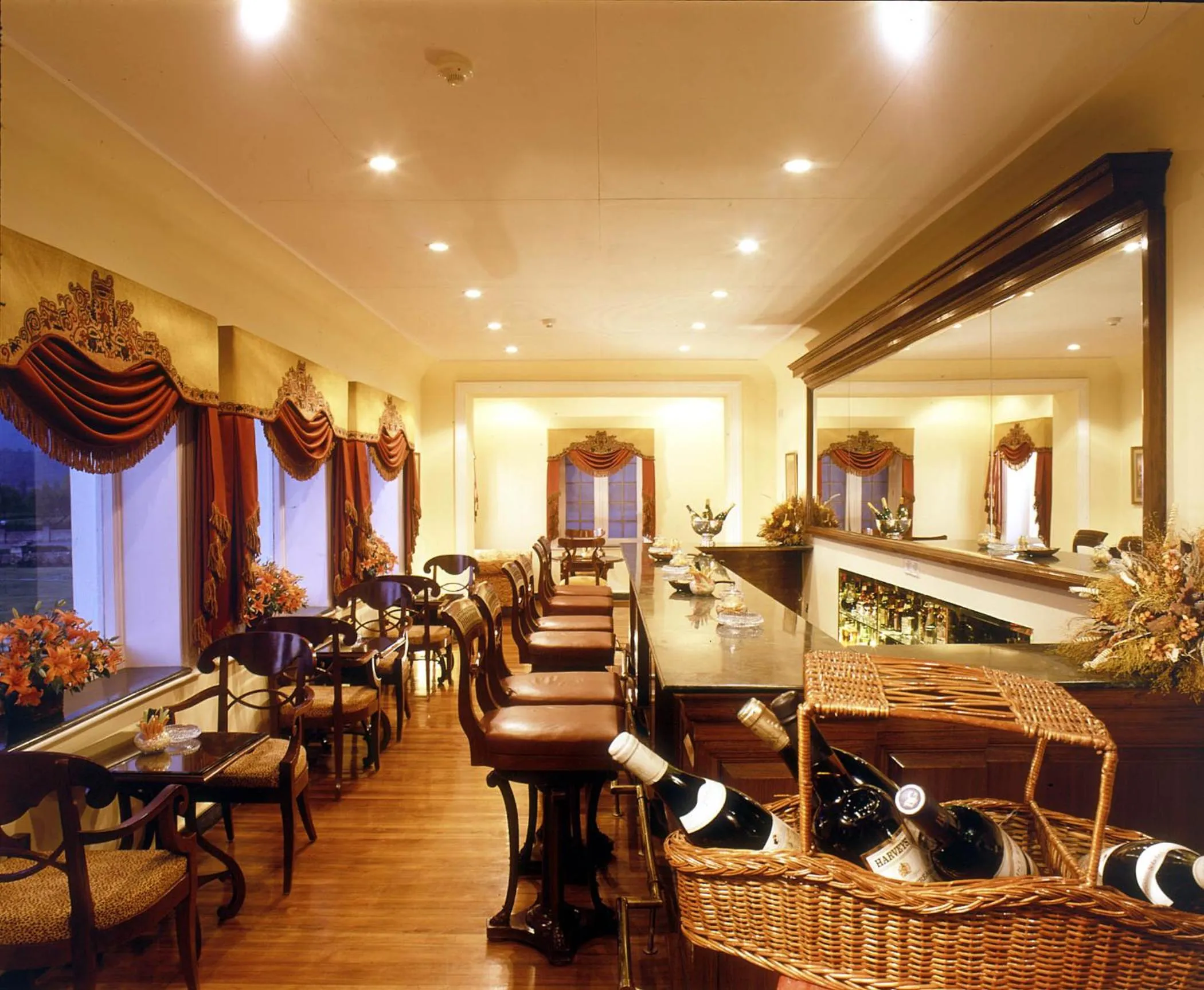 Restaurant/places to eat in The LaLit Grand Palace Srinagar