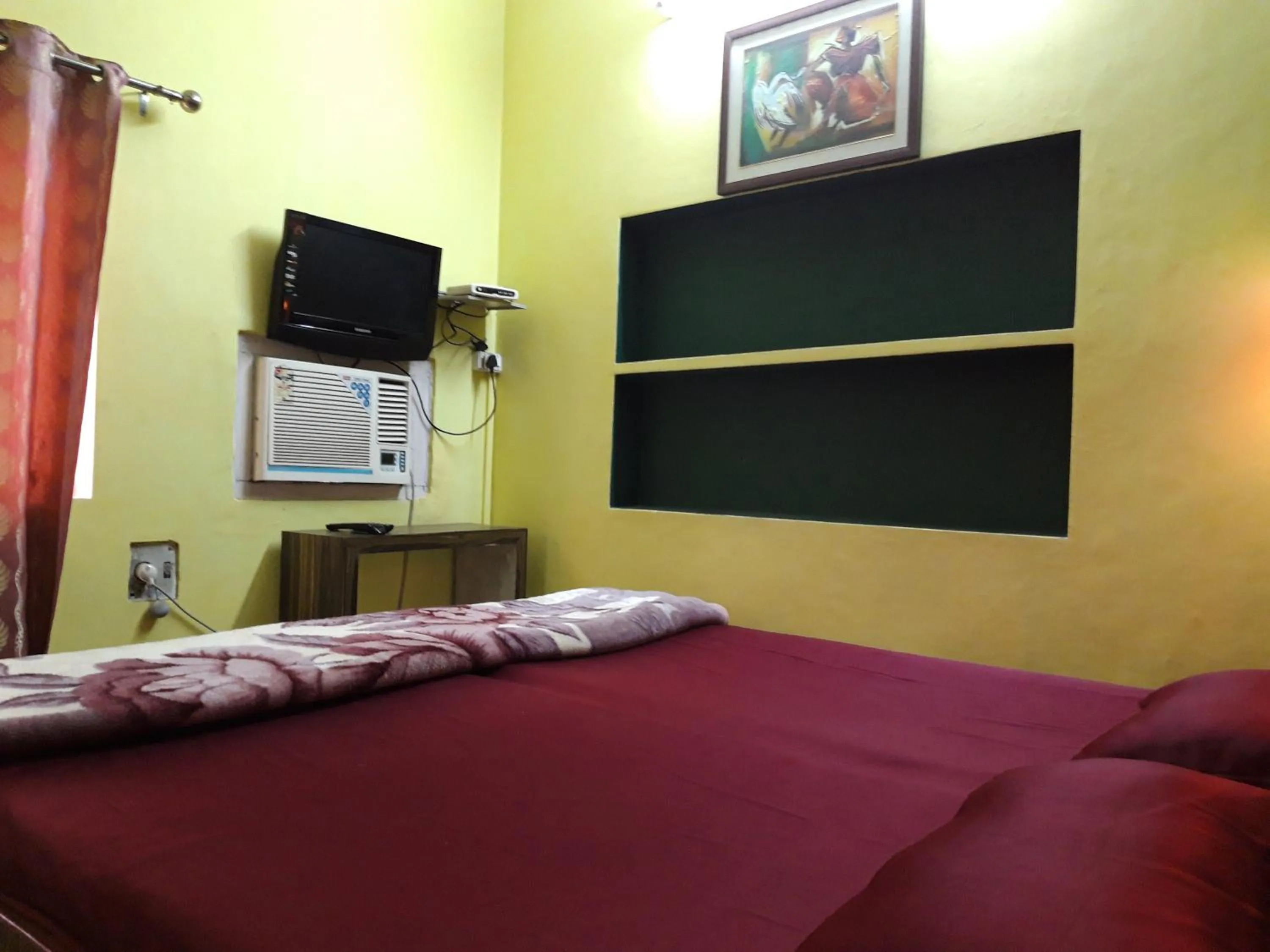 Bed in Ganga Fuji Home