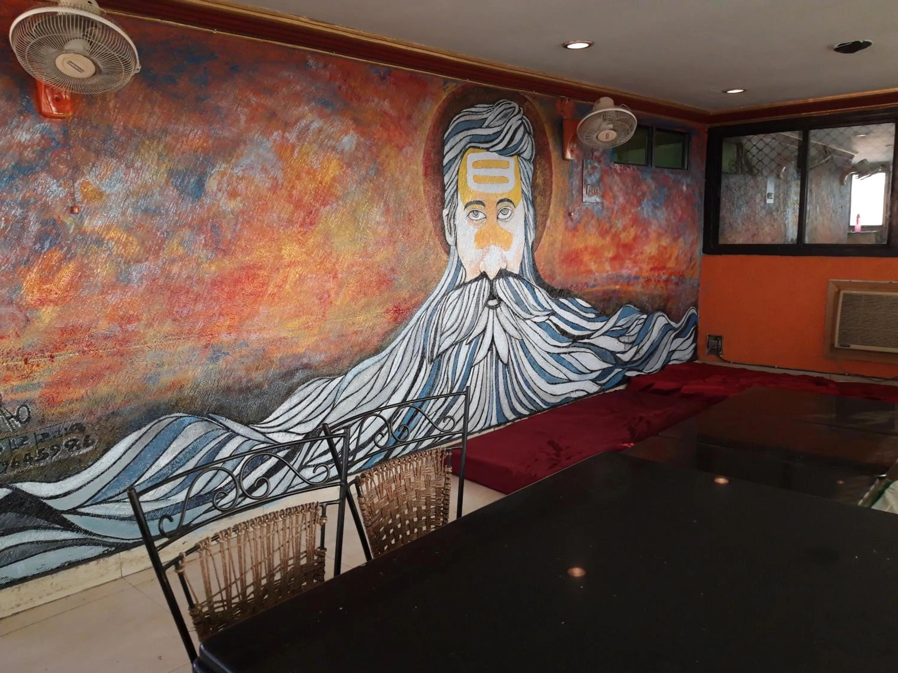 Restaurant/places to eat in Ganga Fuji Home