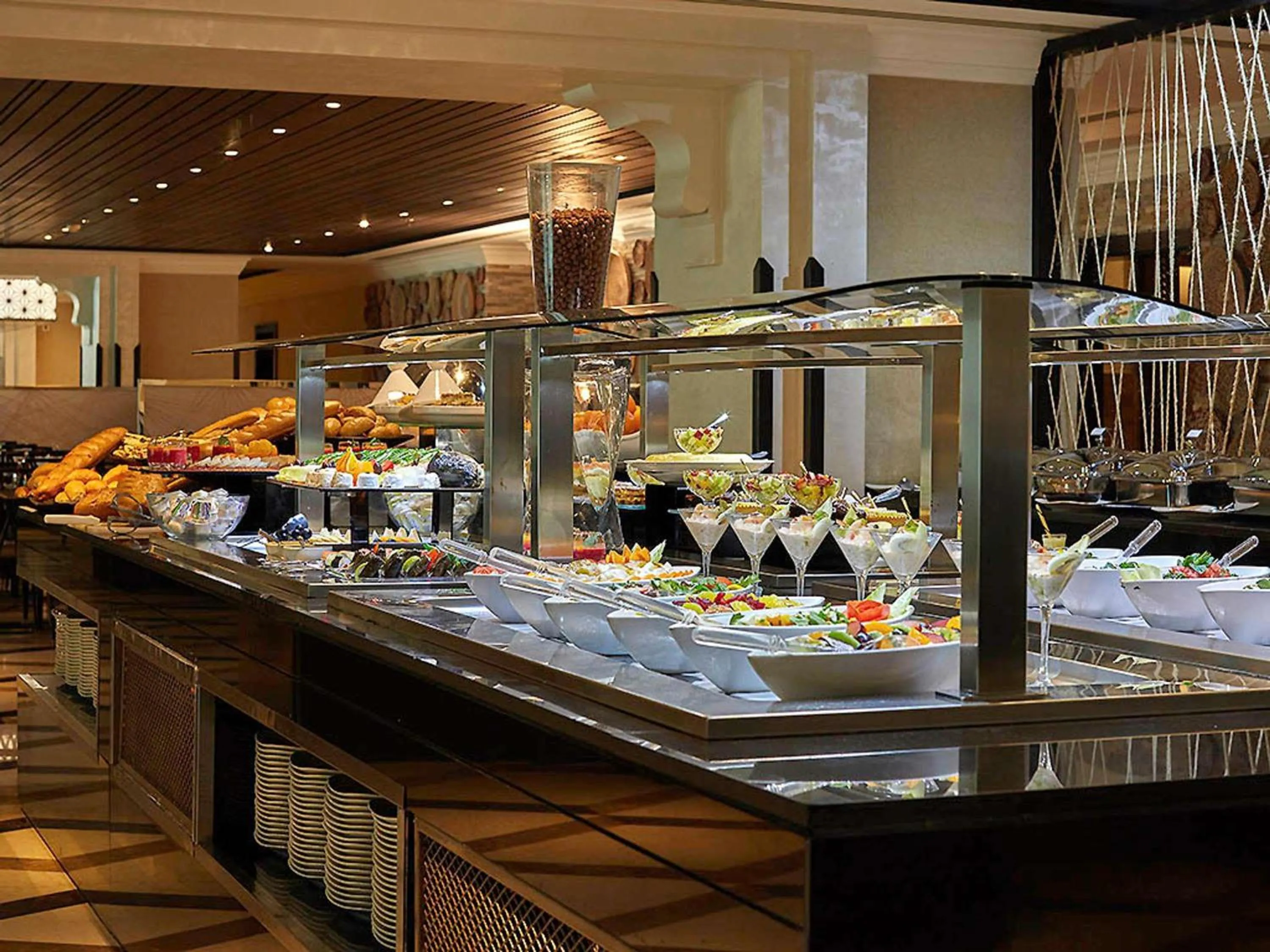 Restaurant/places to eat in ZamZam Pullman Makkah