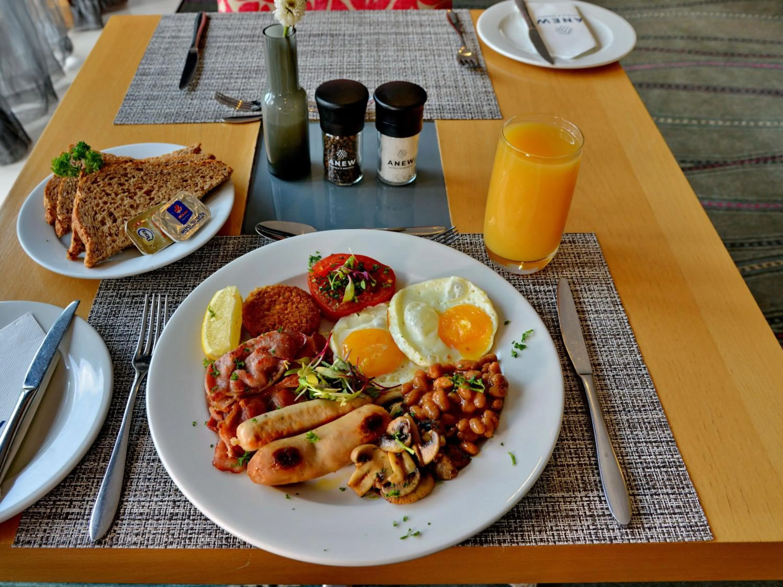 Food and drinks in ANEW Hotel Roodepoort Johannesburg