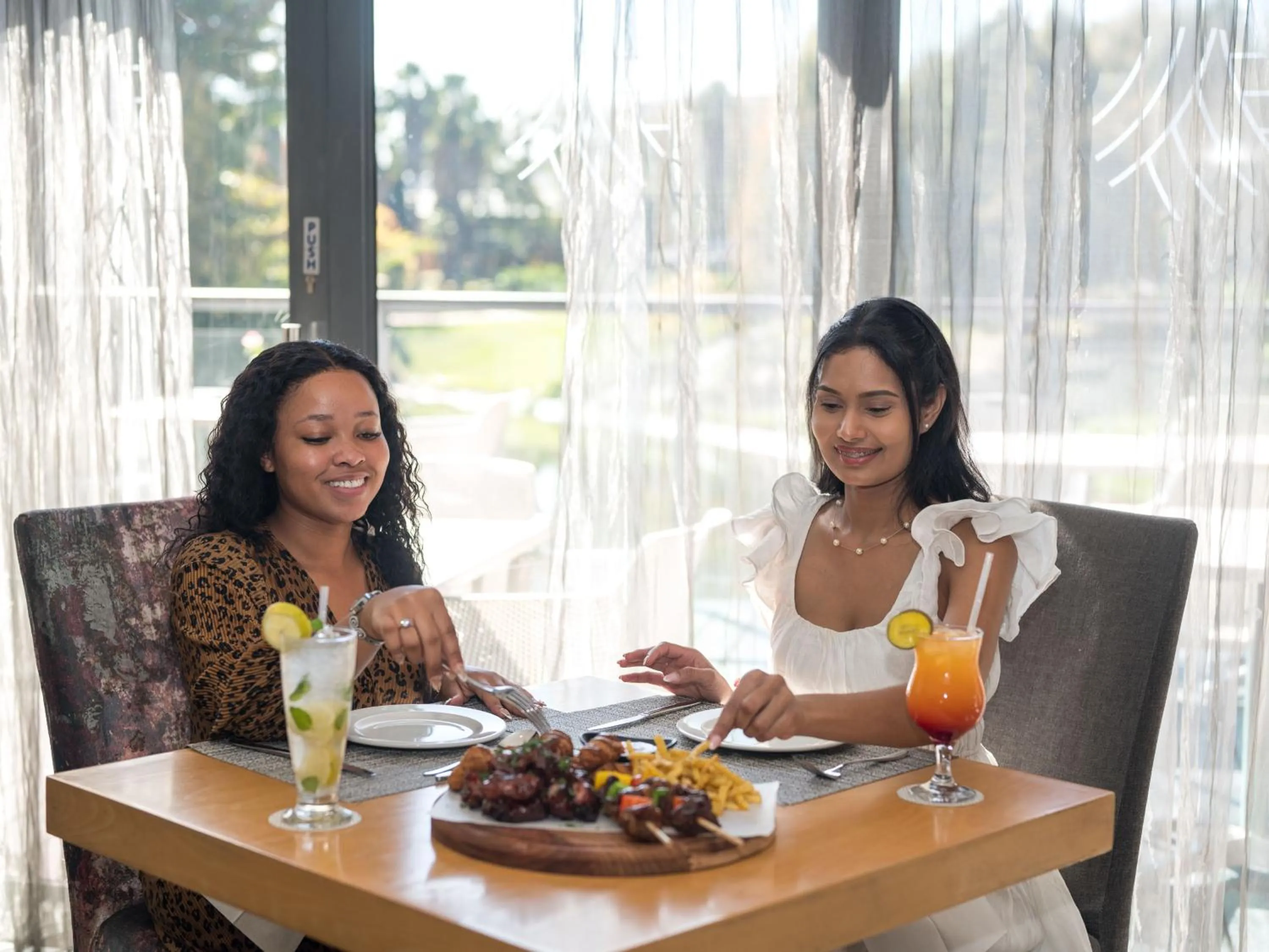 Restaurant/places to eat in ANEW Hotel Roodepoort Johannesburg