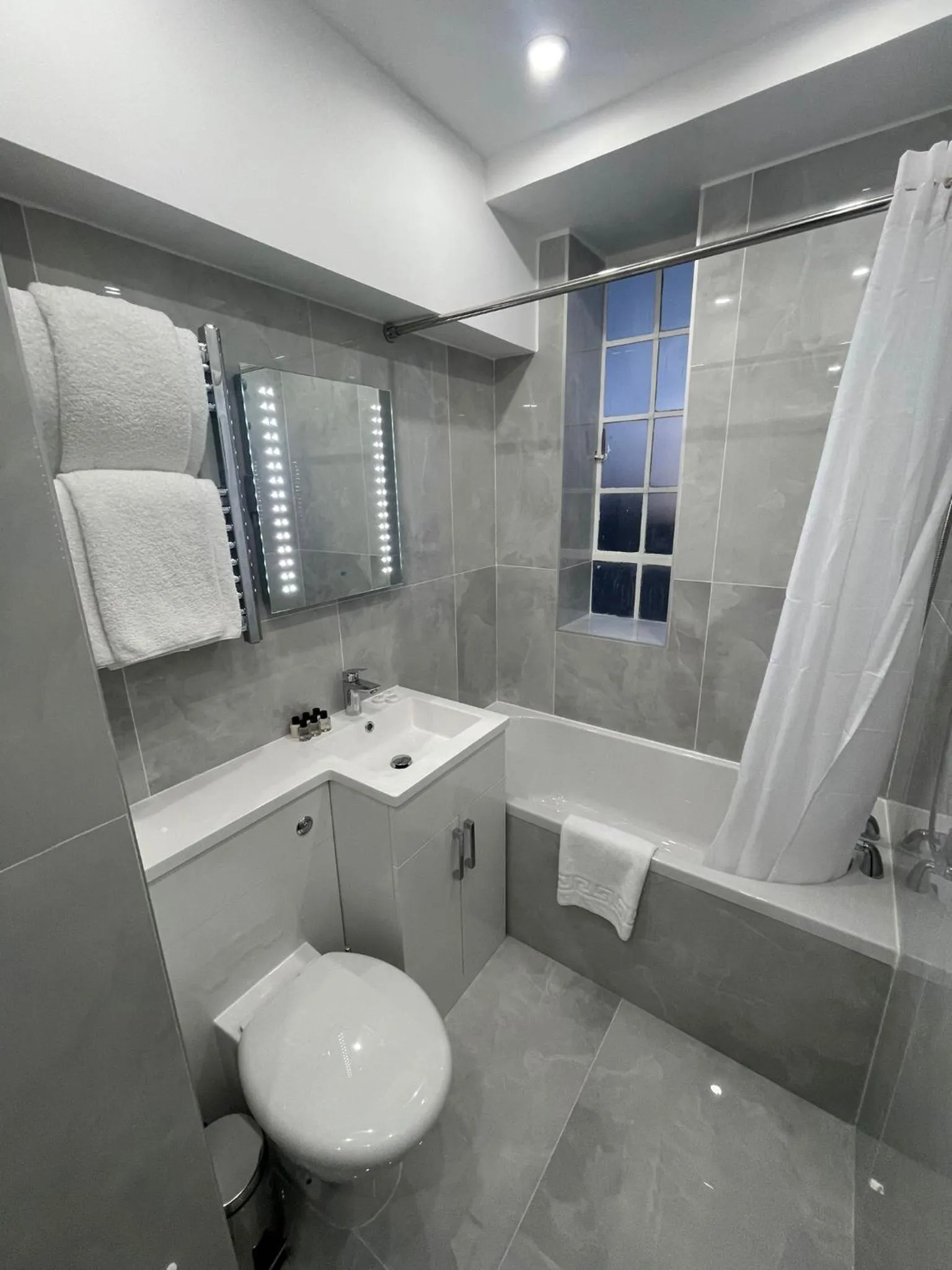 Bathroom in Chelsea Cloisters Serviced Apartments