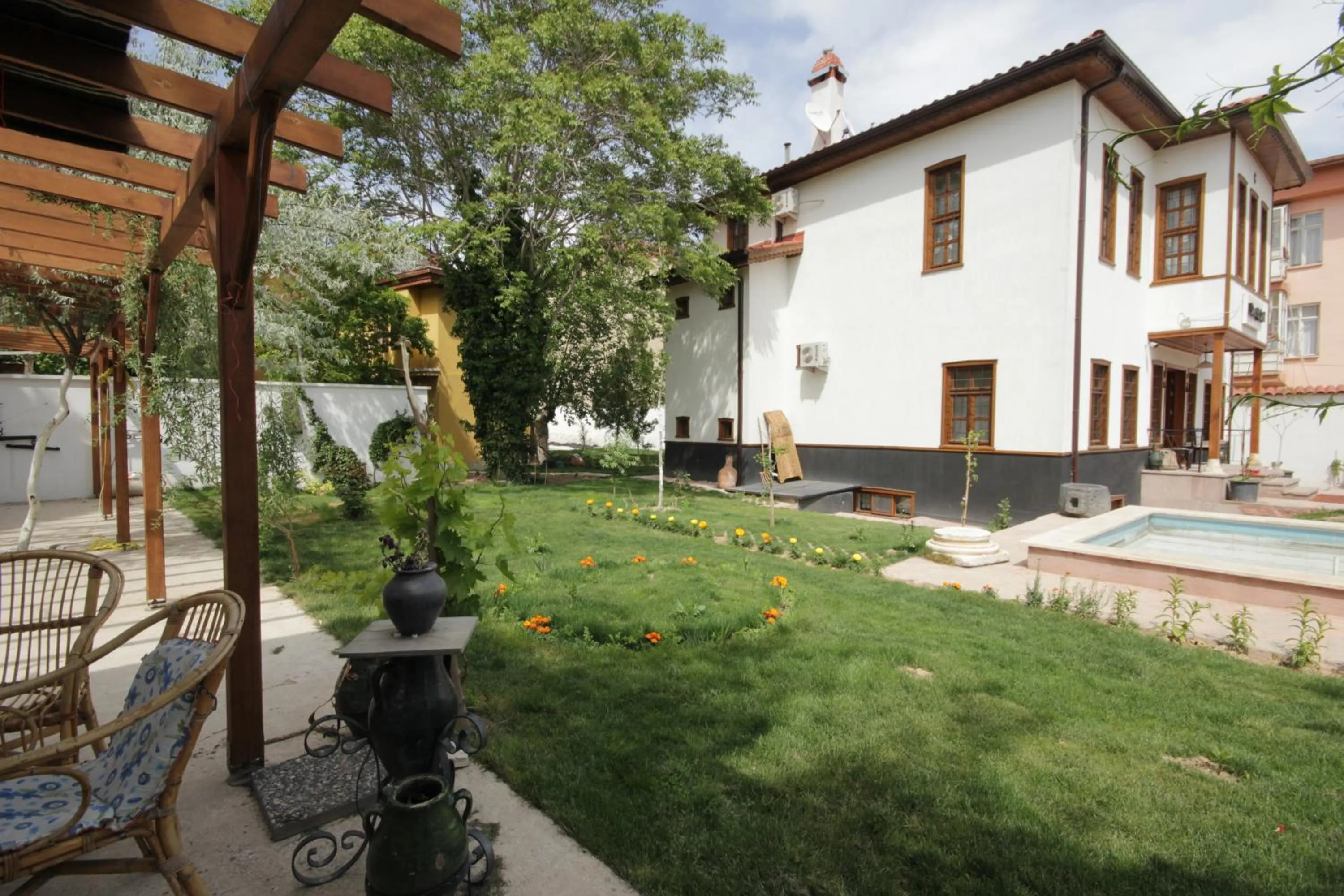 Garden in Konya Dervish Hotel