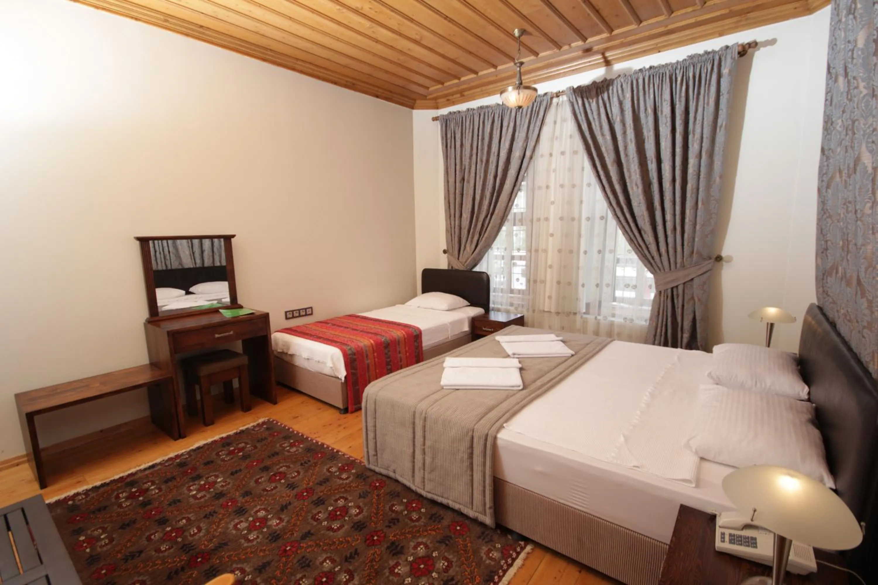 Photo of the whole room, Bed in Konya Dervish Hotel