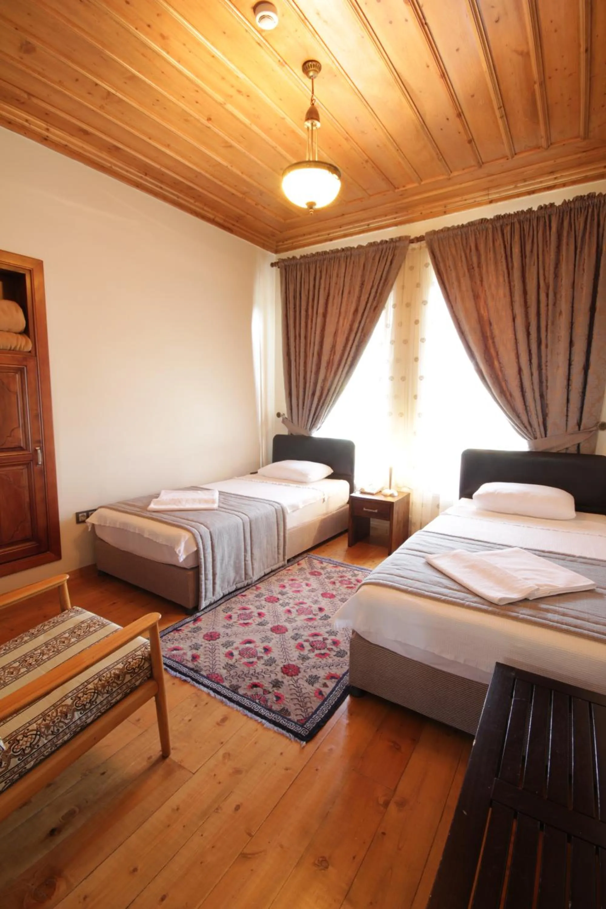 Photo of the whole room, Bed in Konya Dervish Hotel