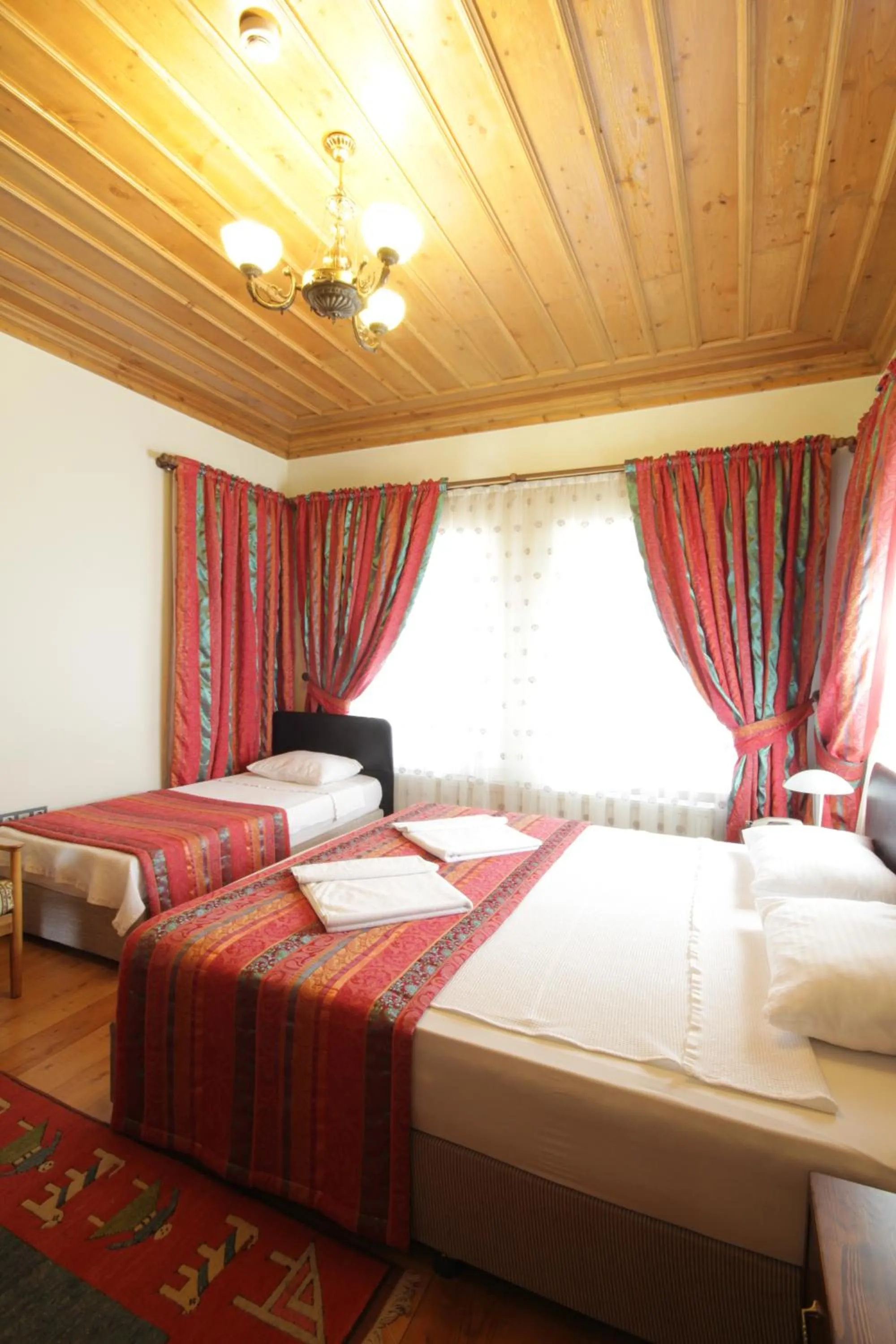 Photo of the whole room, Bed in Konya Dervish Hotel