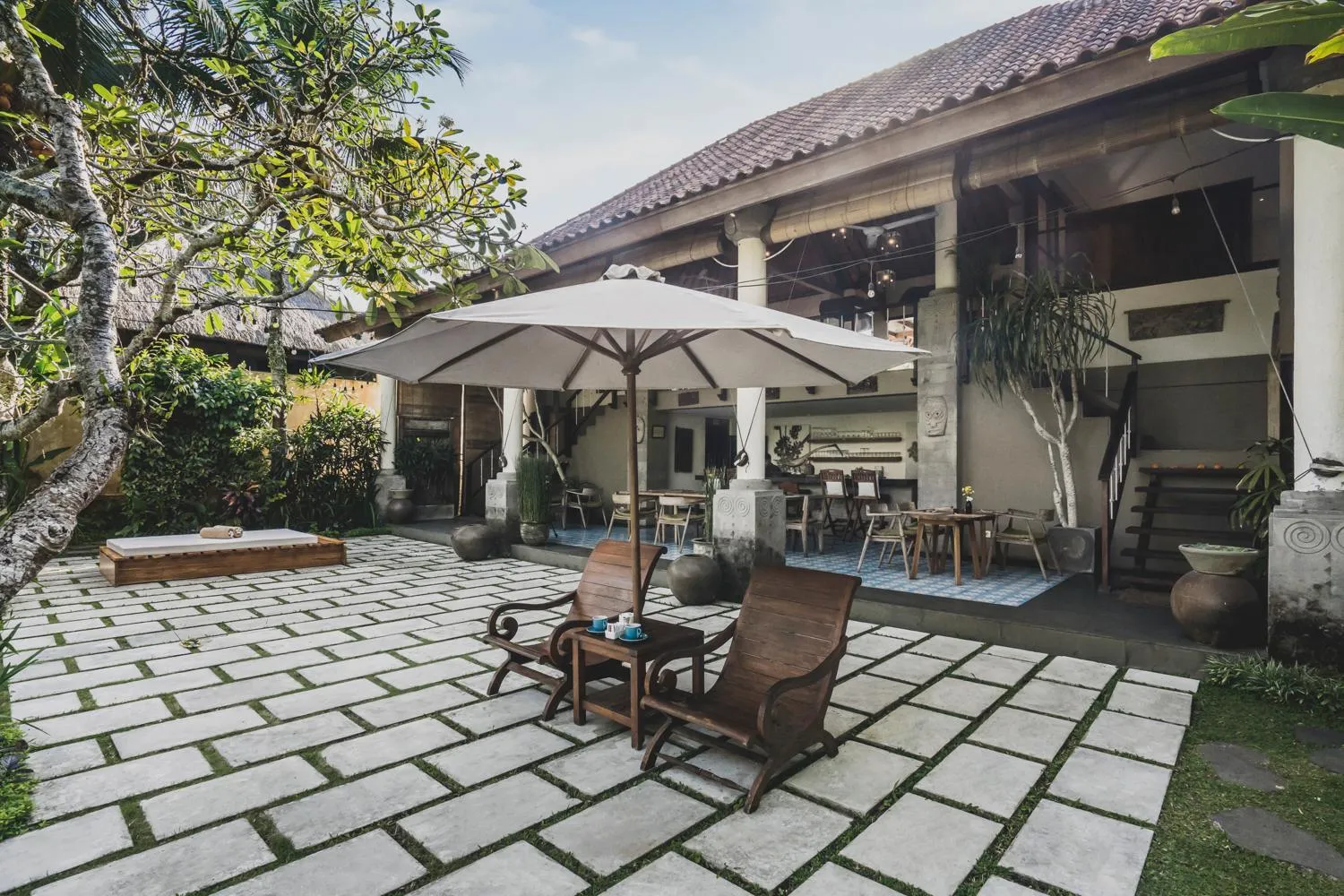 Restaurant/places to eat in Luwak Estate