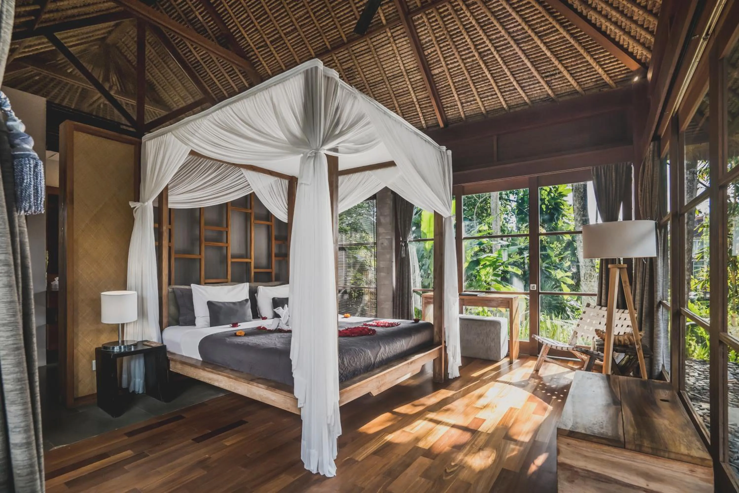 Bedroom, Bed in Luwak Estate