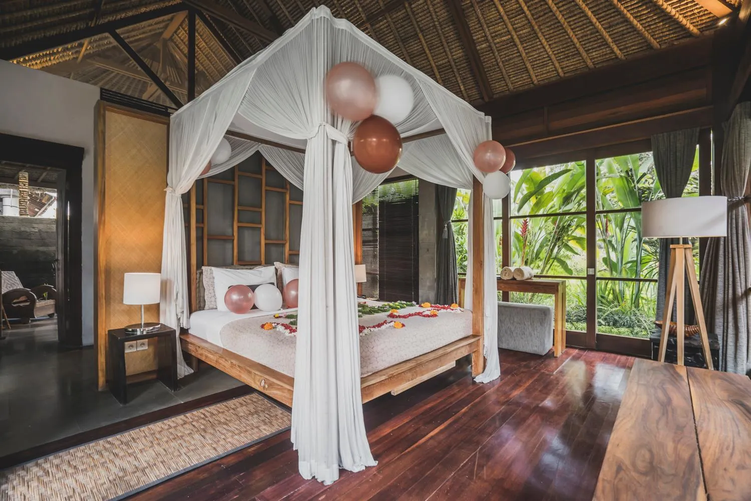 Bedroom, Bed in Luwak Estate