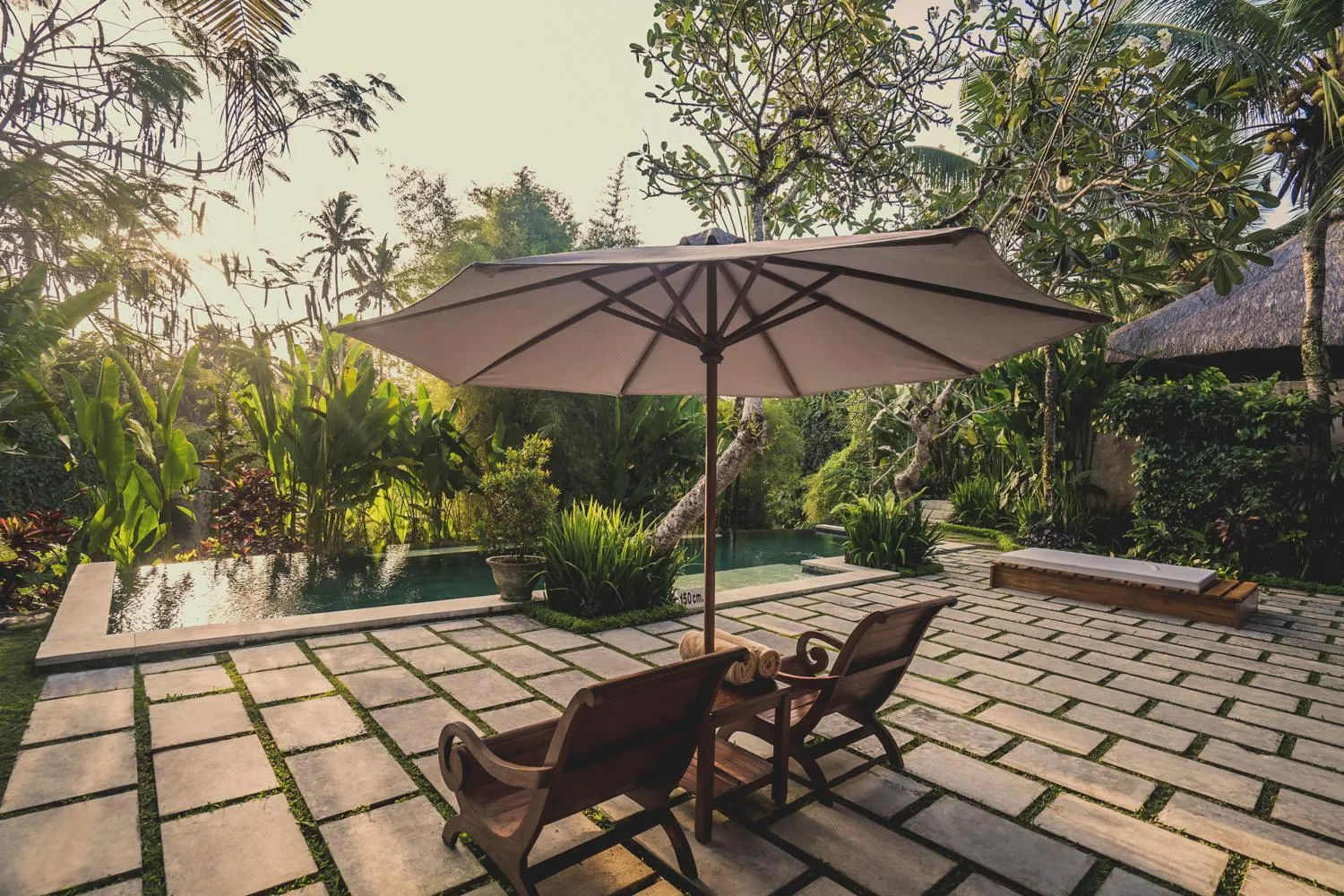 Restaurant/places to eat in Luwak Estate