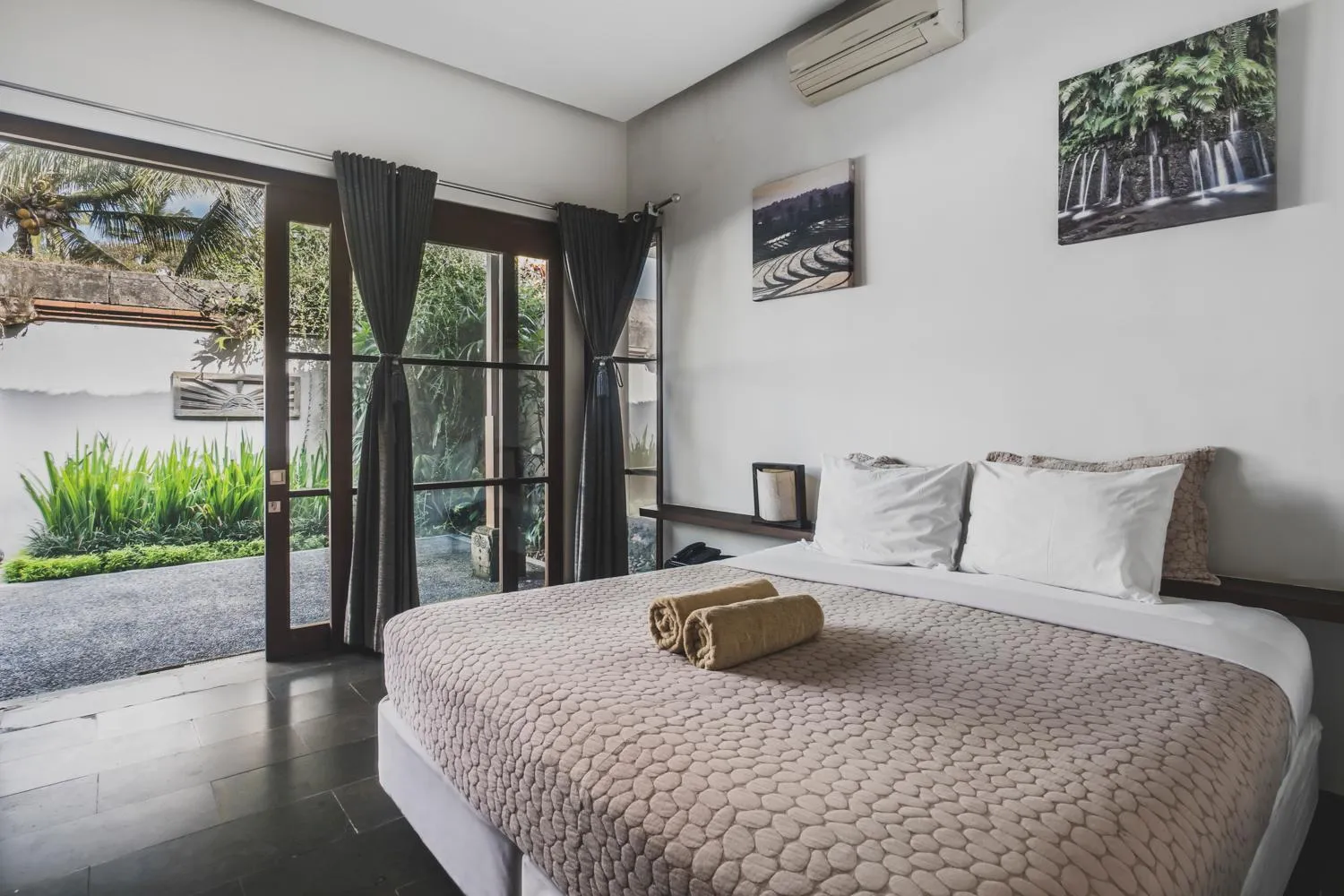 Bedroom, Bed in Luwak Estate