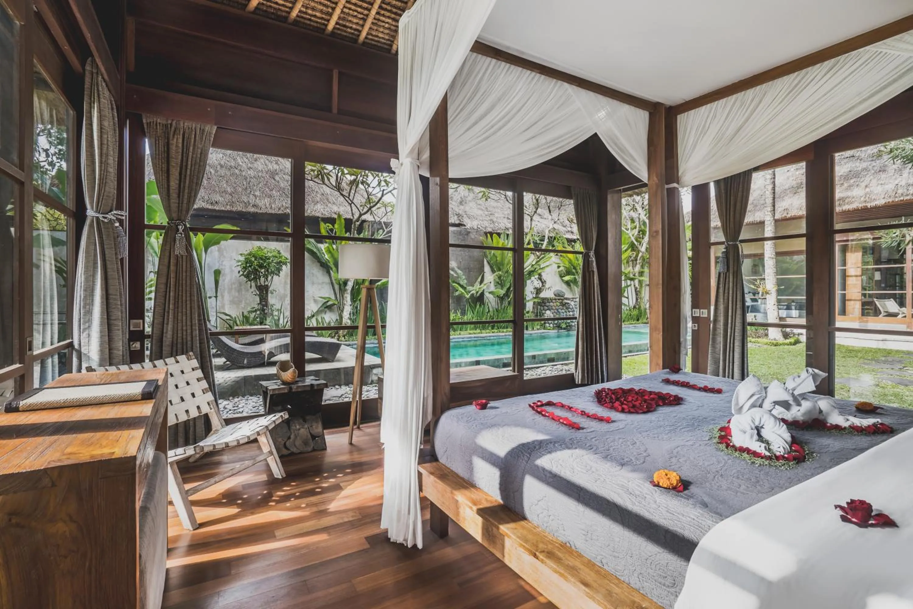 Garden view, Bed in Luwak Estate