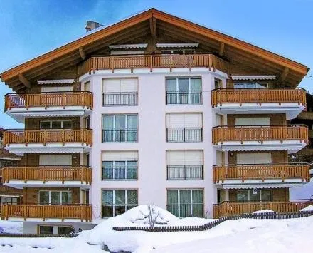 Three-Bedroom Apartment in Haus Orta