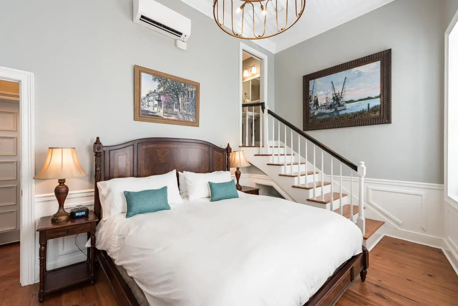 King Suite in The Quarters on Vendue King Suite in The Quarters on Vendue