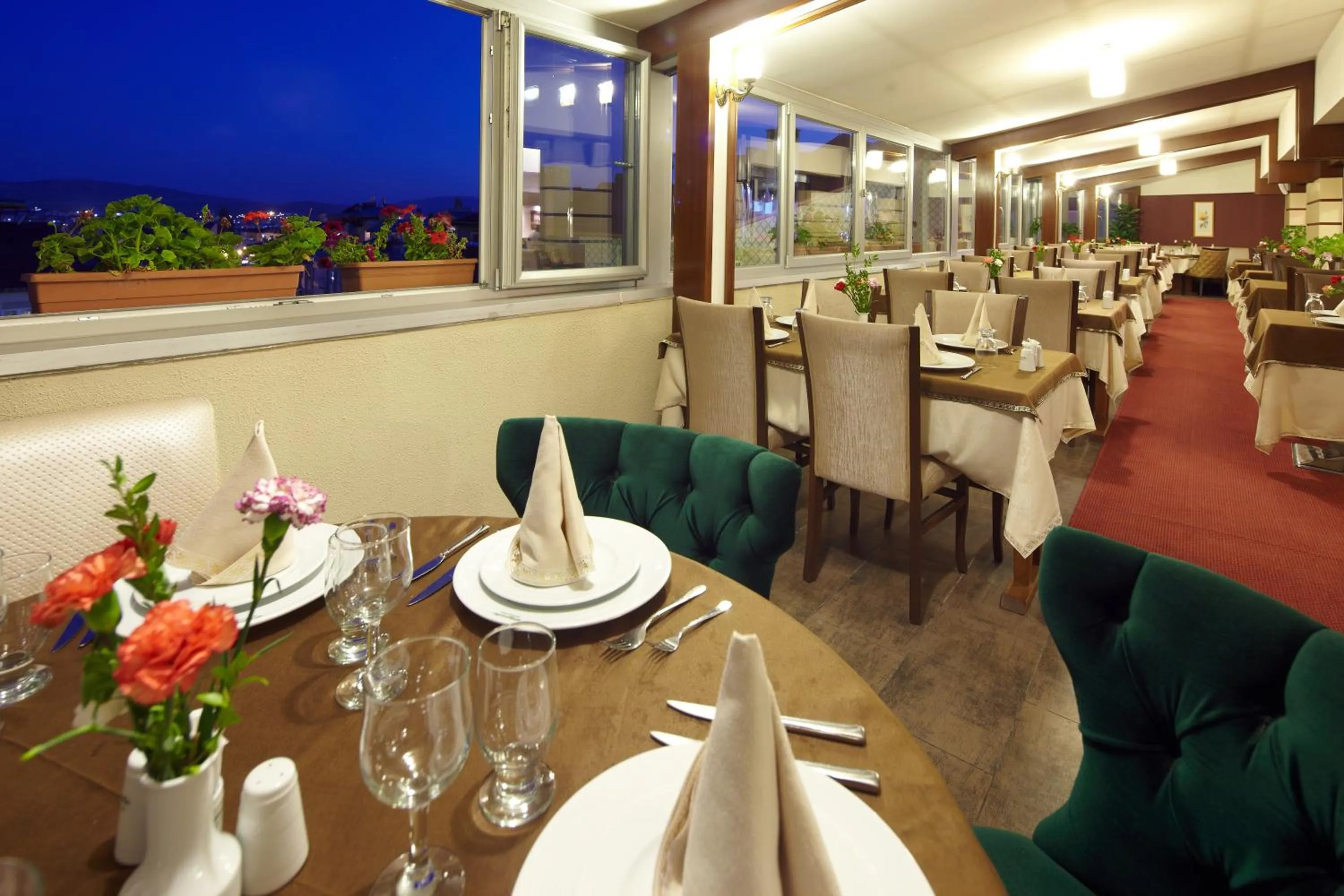 Restaurant/places to eat in Buruciye Hotel