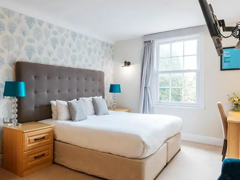 Classic Double or Twin Room with Inland View in Greenbank Hotel Classic Double or Twin Room with Inland View in Greenbank Hotel